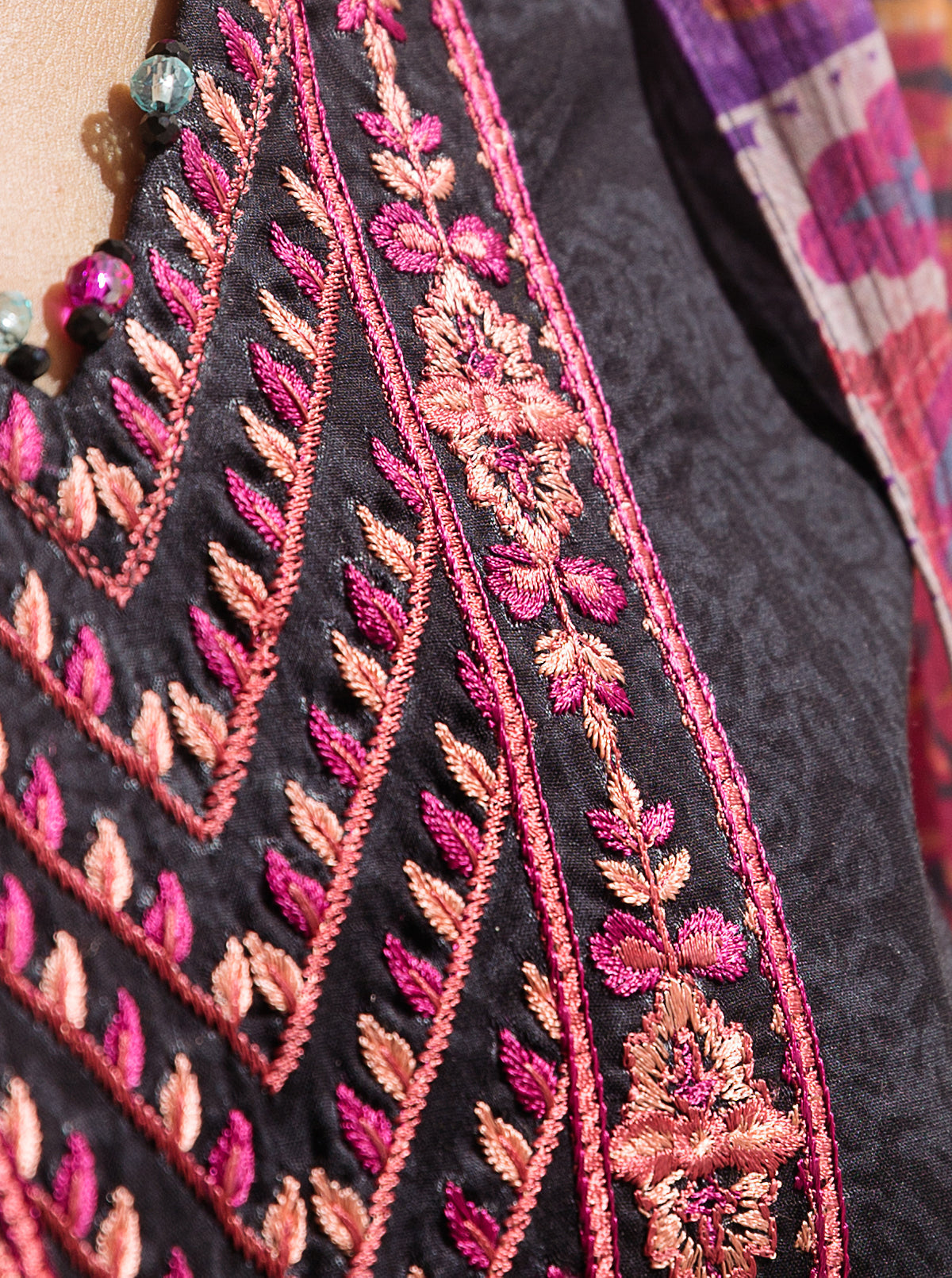 3 Piece - Embroidered Lawn Suit - Ebony Mystery