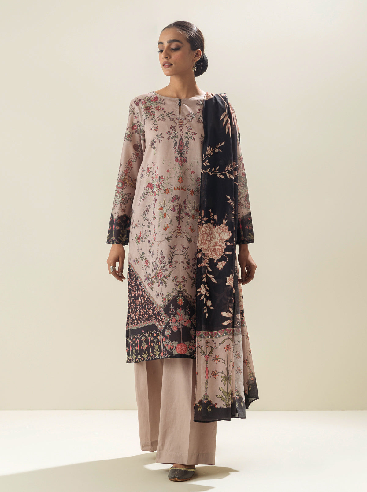 3 Piece - Printed Lawn Suit - Belle Intricate