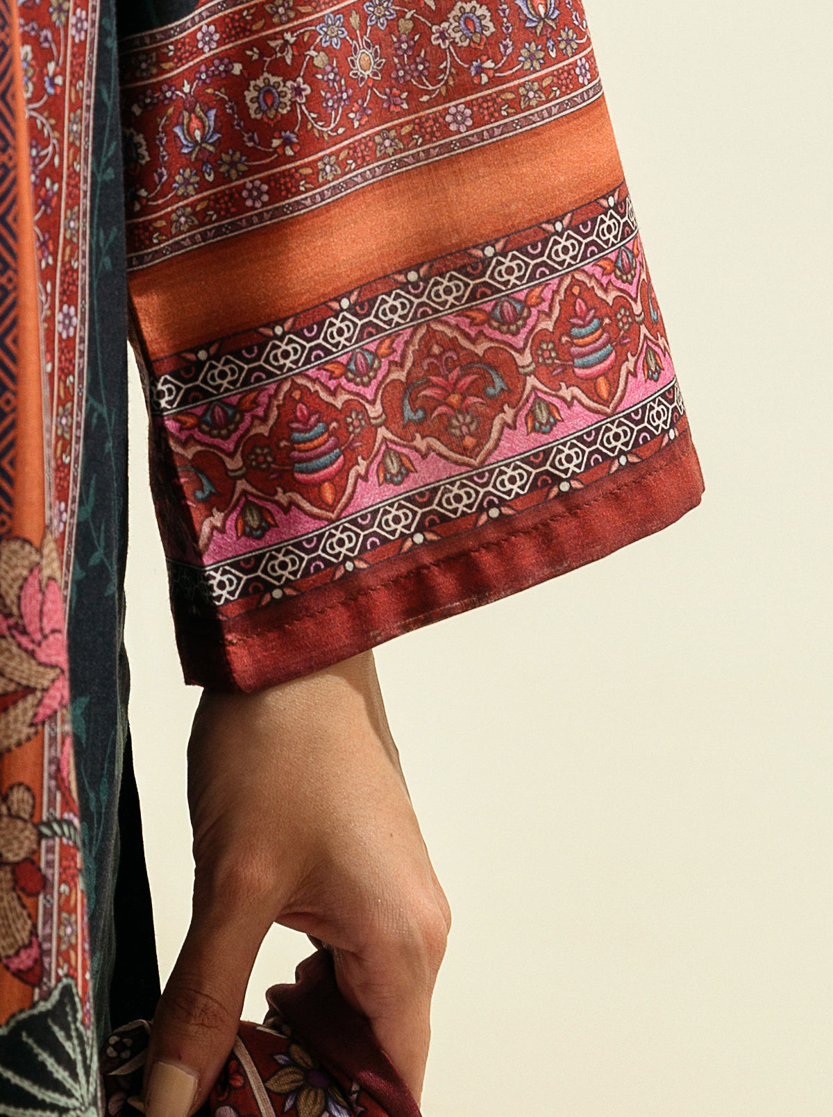 3 Piece - Printed Lawn Suit - Modern Weaves
