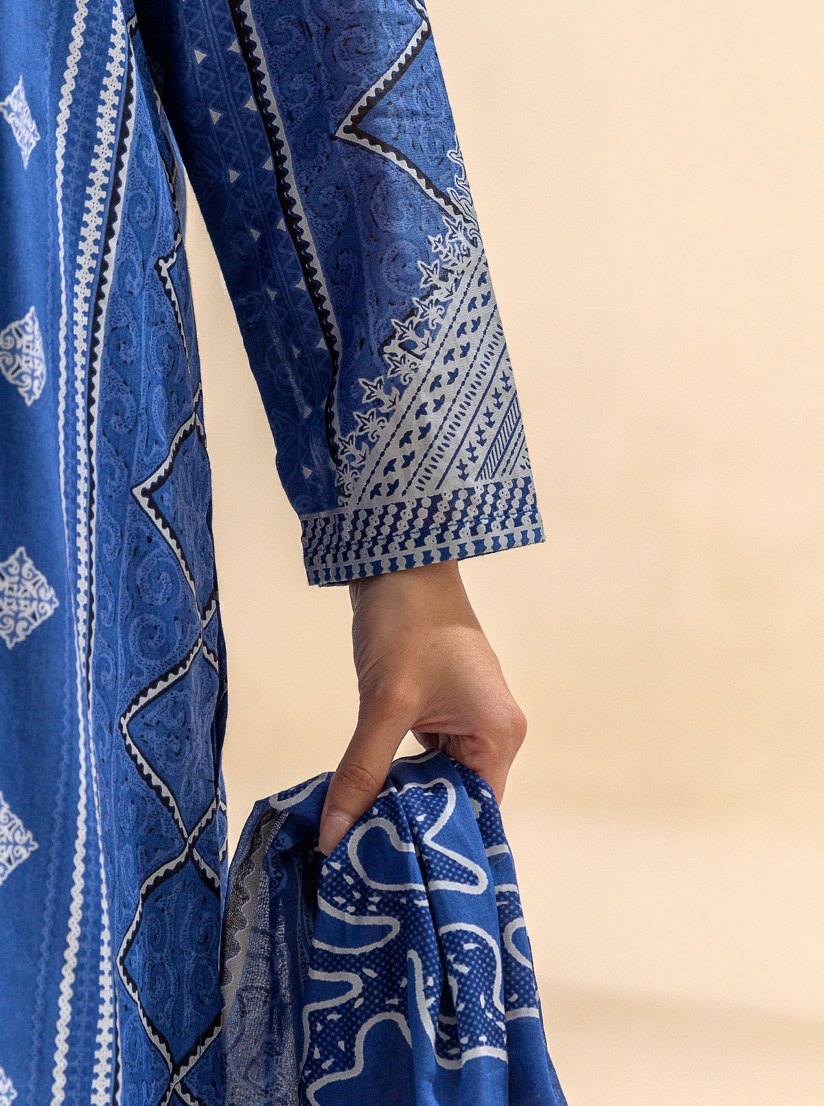 3 Piece Embroidered Lawn Suit-Bright Star (Unstitched)