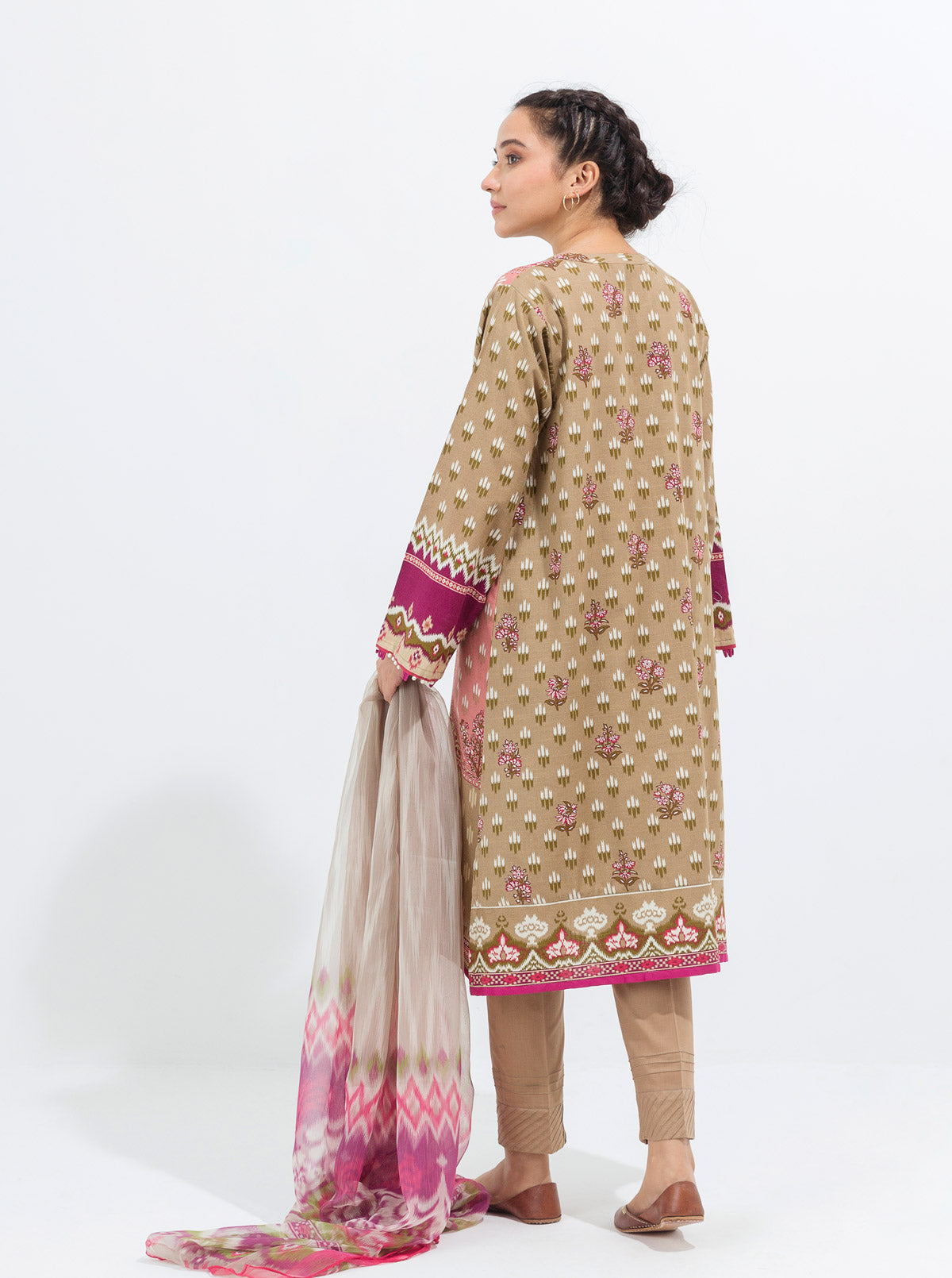 3 Piece - Printed Khaddar Suit - Delicate Vintage