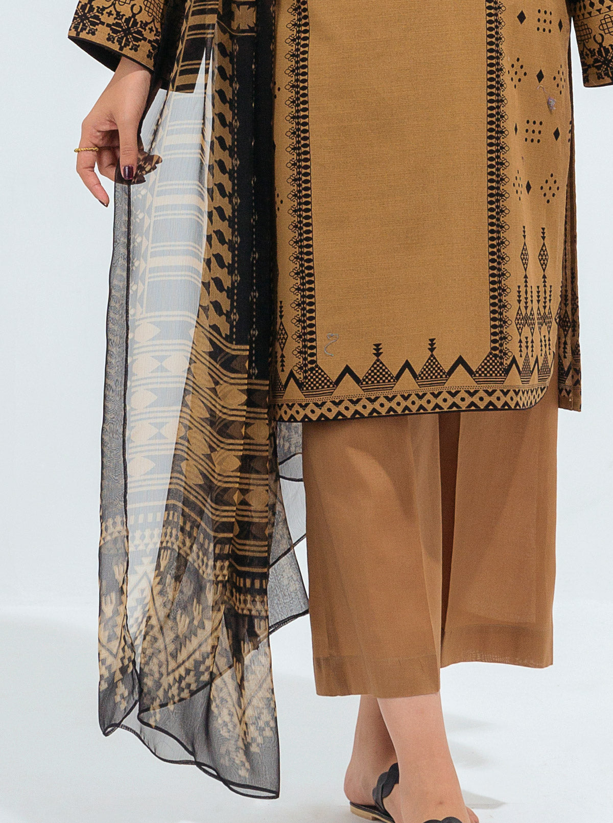 3 Piece - Printed Khaddar Suit - Oriental Gold