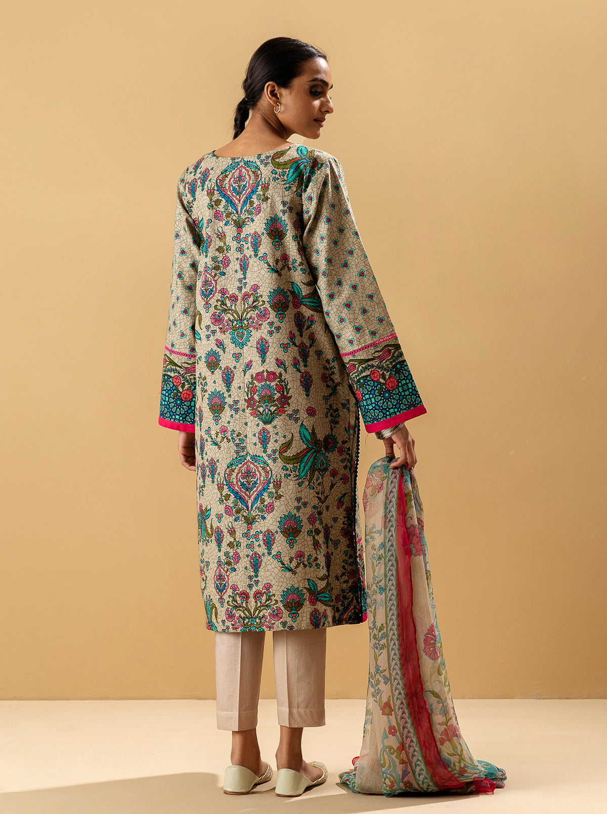 3 Piece - Embroidered Khaddar Suit - Verdant