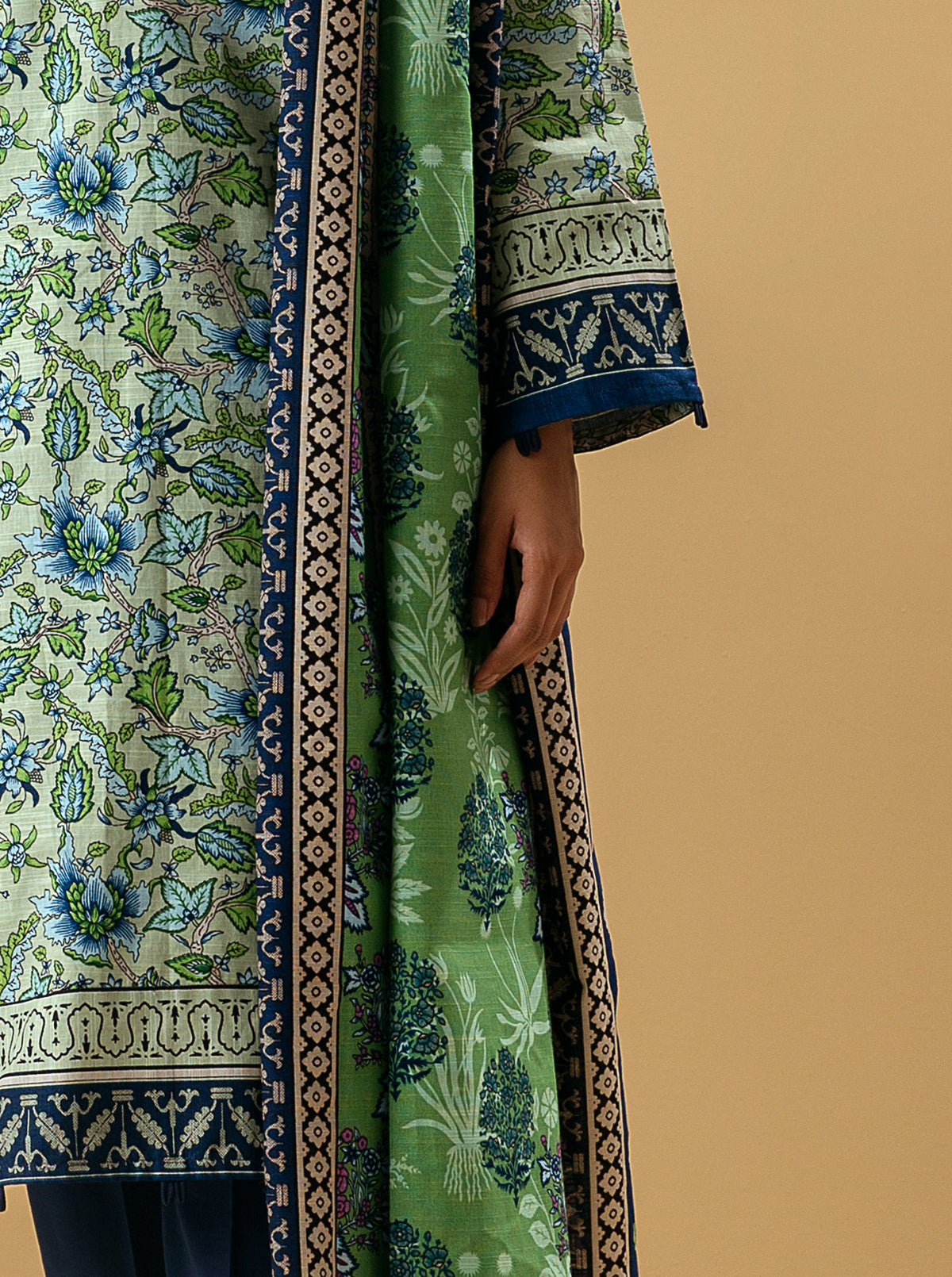 3 Piece - Printed Khaddar Suit - Verdant Bloom