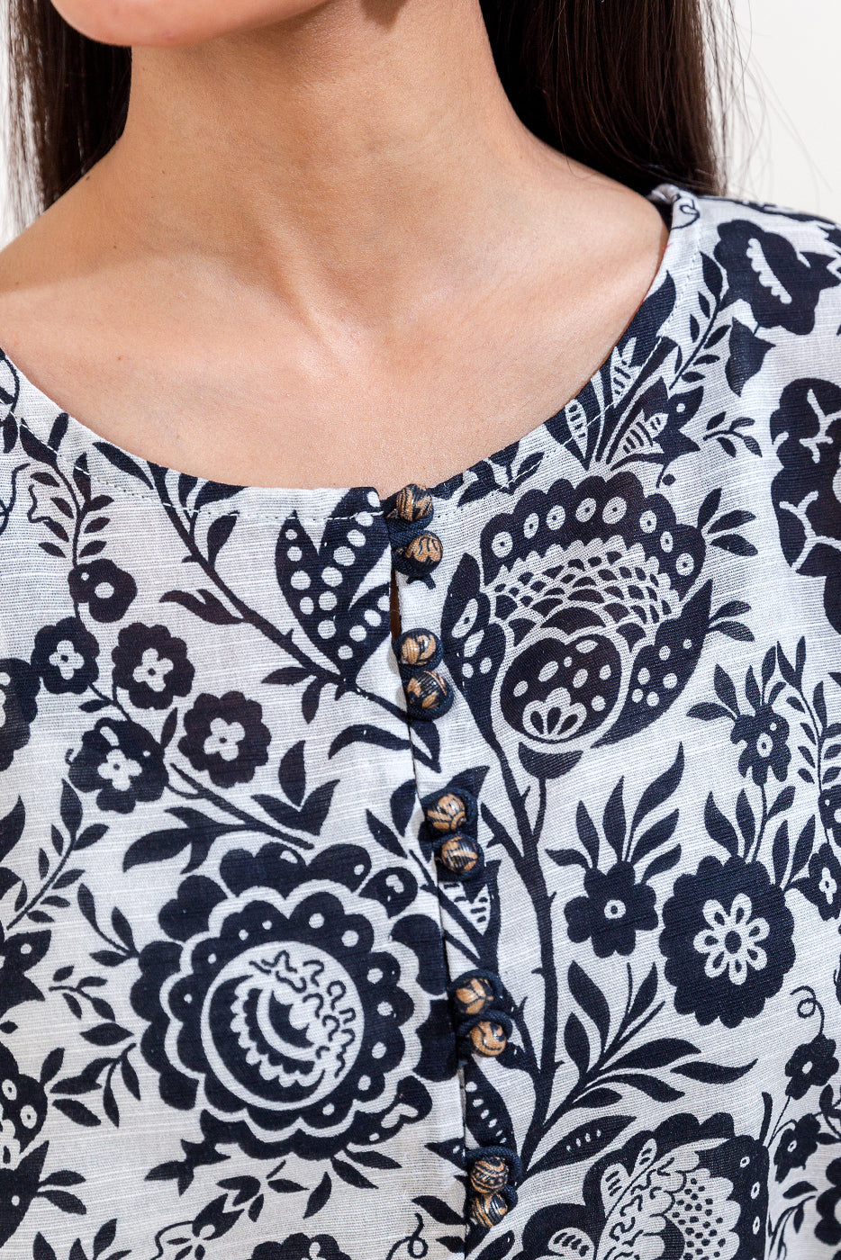 3 Piece Printed Khaddar Suit-Monochrome Pitch (Unstitched)