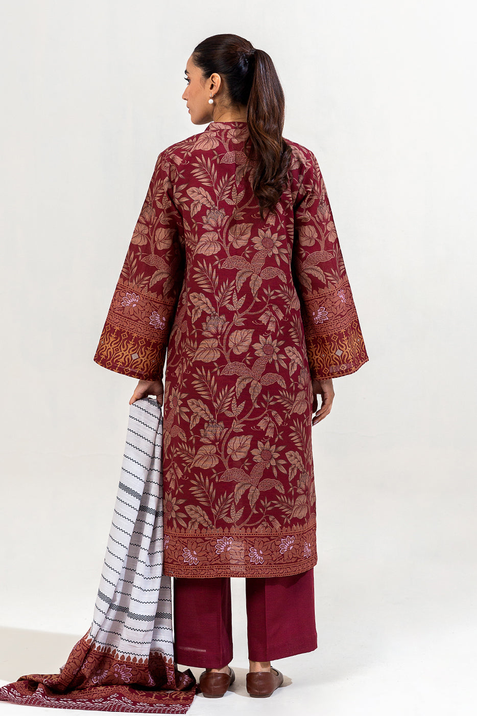 3 Piece Printed Khaddar Suit-Regal Radiance (Unstitched)