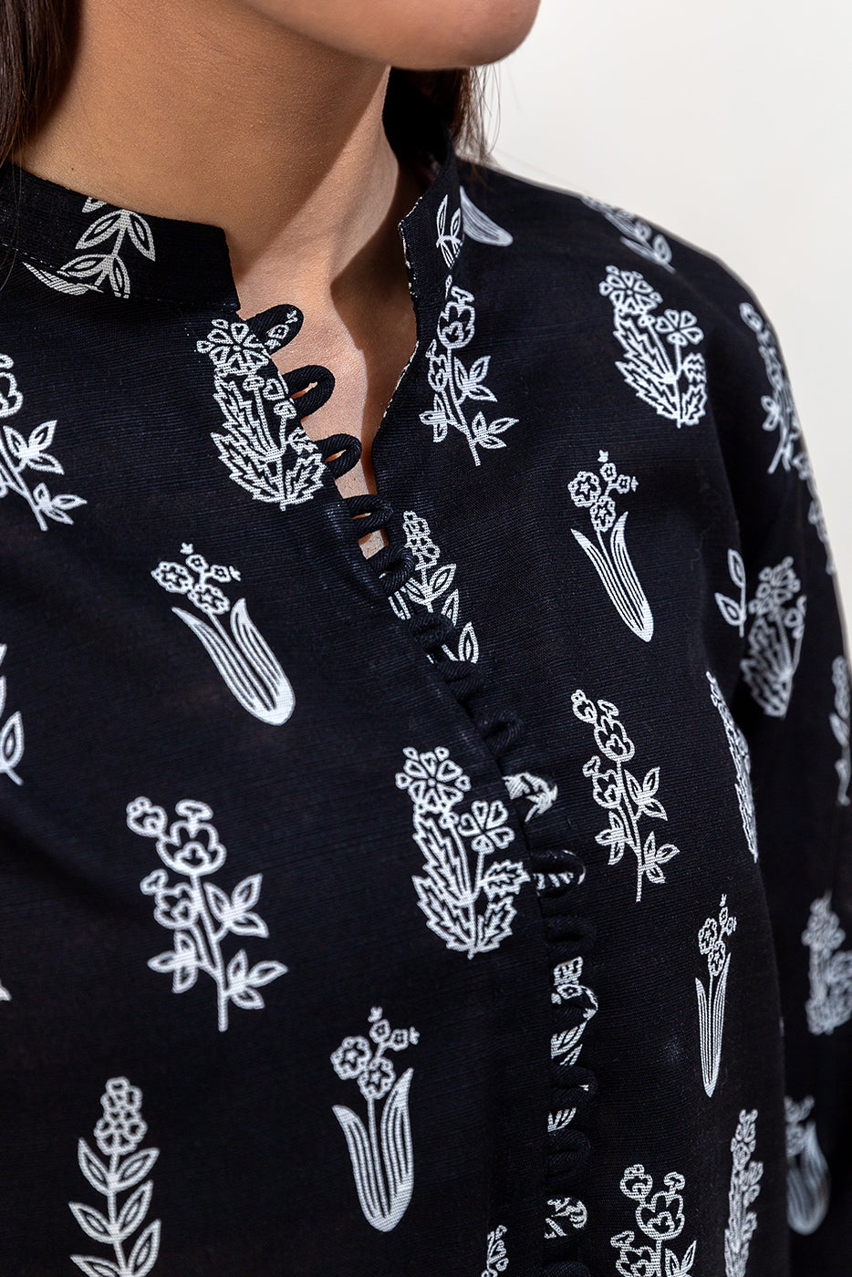 2 Piece Printed Khaddar Suit-Raven Grace (Unstitched)