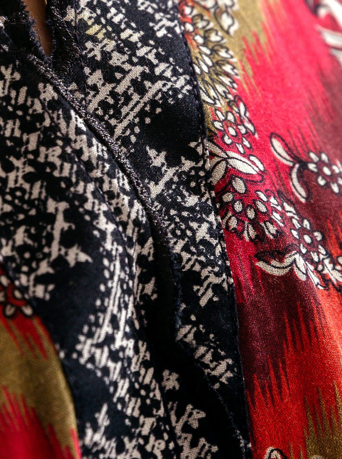 1 PIECE - PRINTED LAWN SHIRT - PAISLEY GLEAM