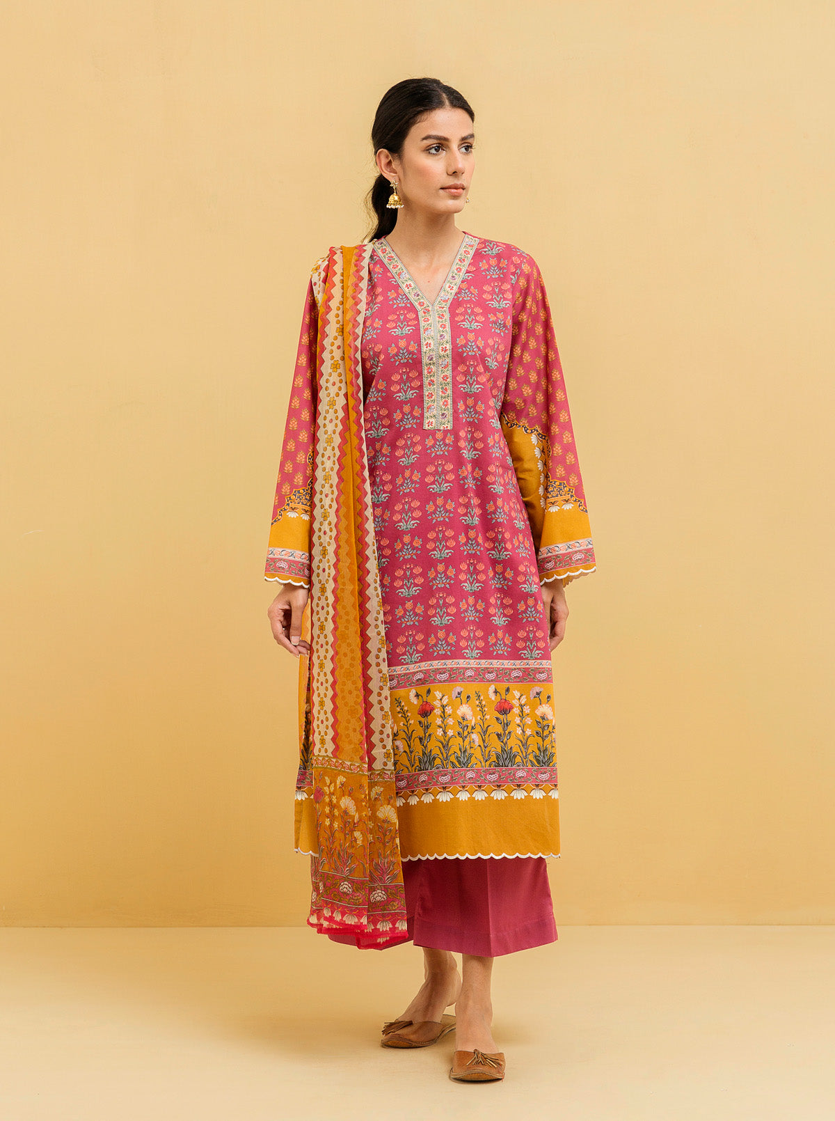 3 Piece - Printed Lawn Suit - Blooming Bouquet