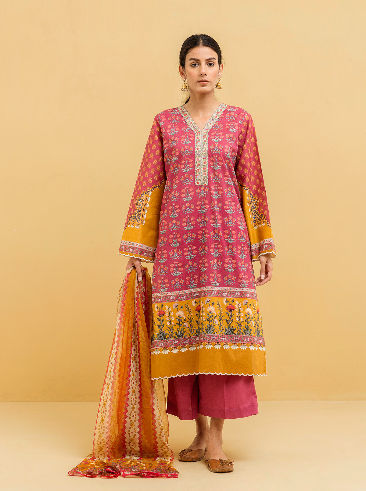 3 Piece - Printed Lawn Suit - Blooming Bouquet
