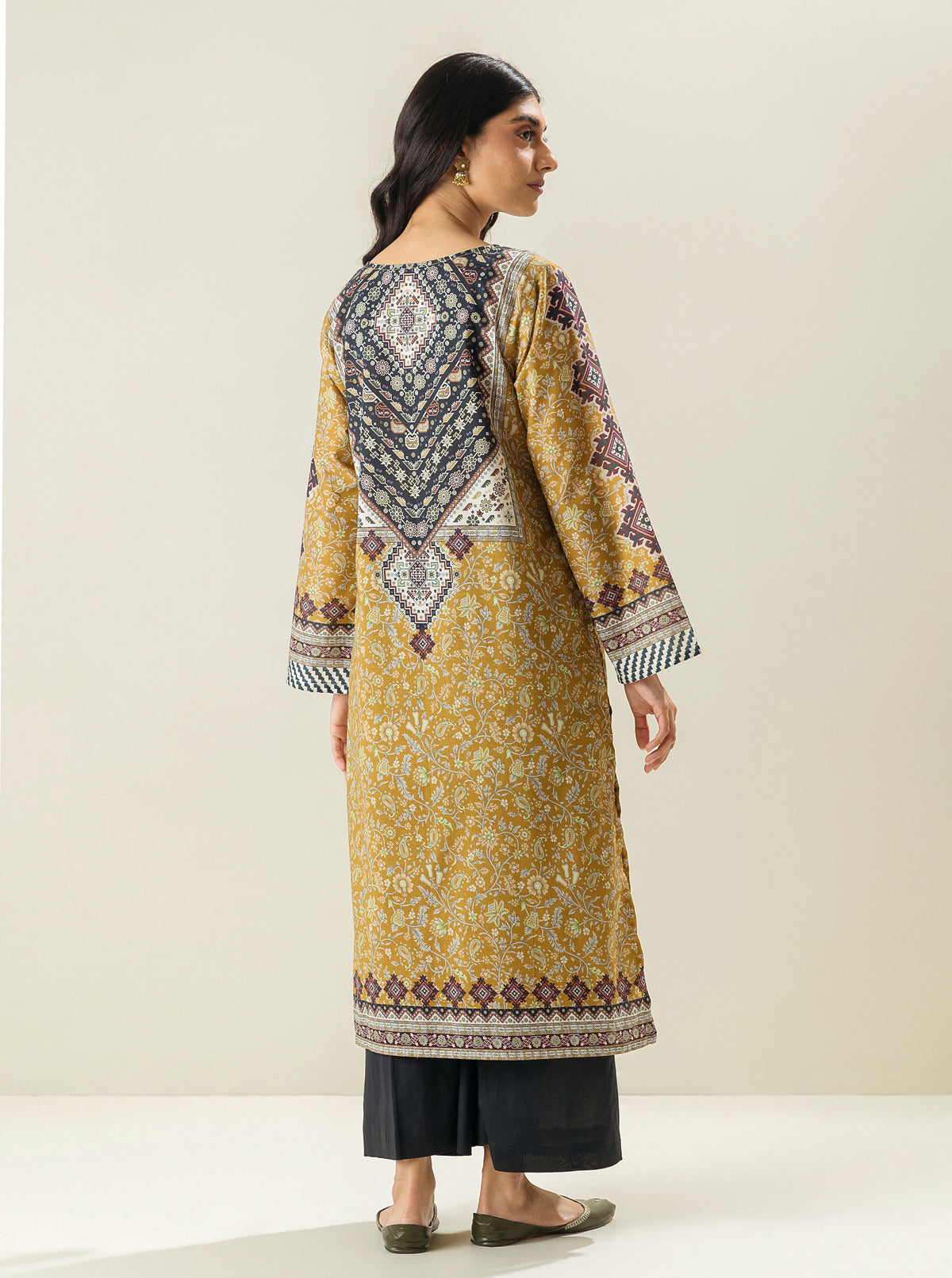 1 PIECE - PRINTED LAWN SHIRT - EMPIRE OF KARUN