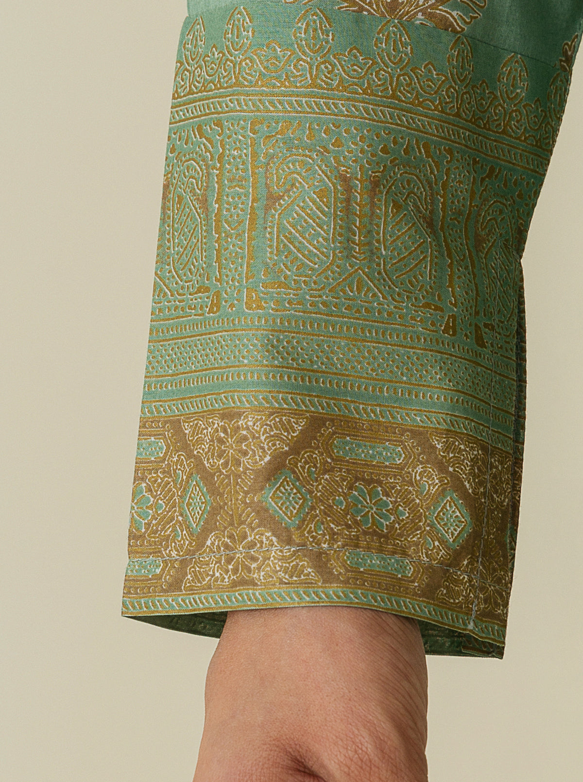 2 Piece - Embroiderd Lawn Suit - Breezy Sun