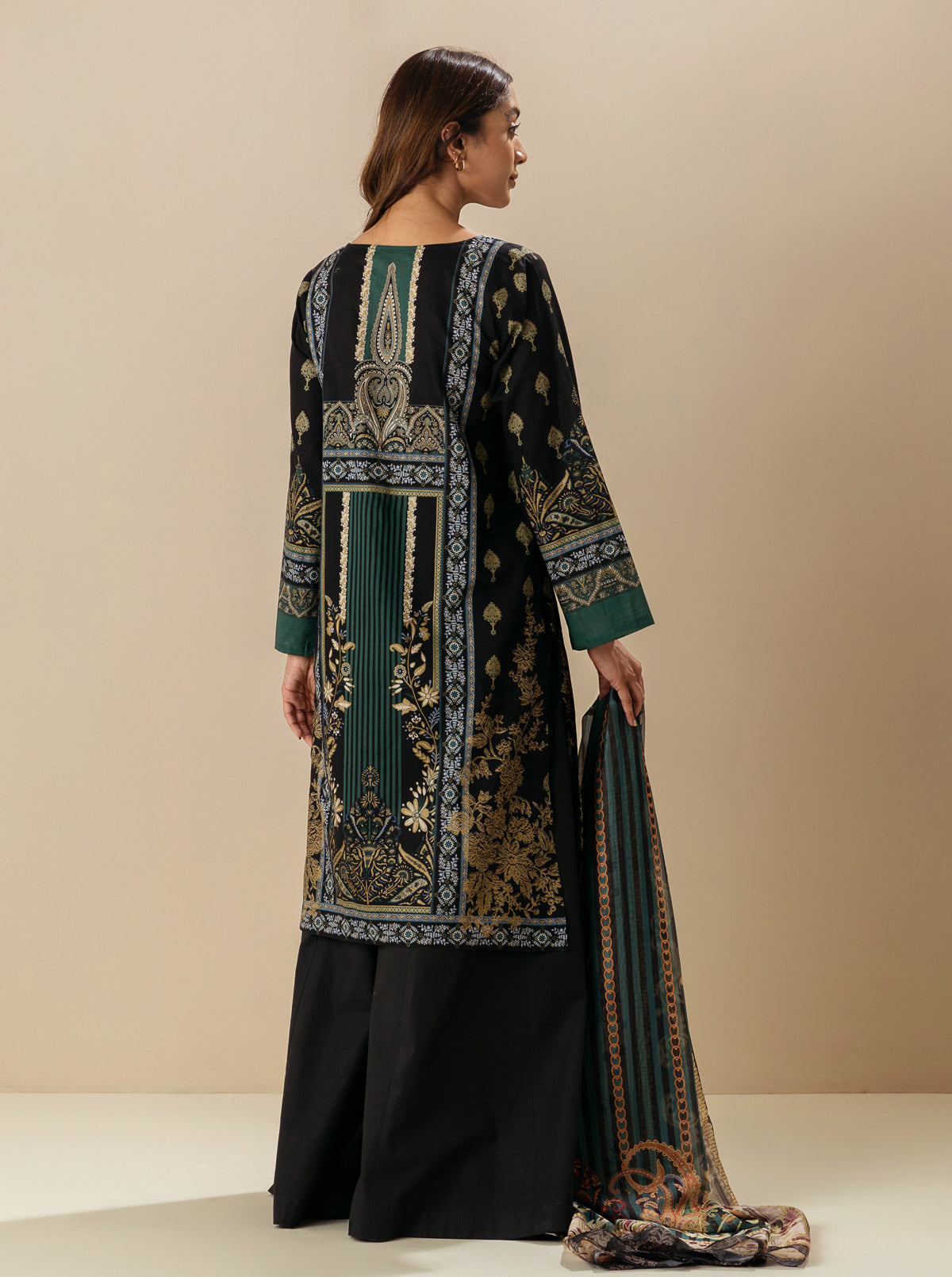3 Piece - Embroiderd Lawn Suit - Regal Ebony
