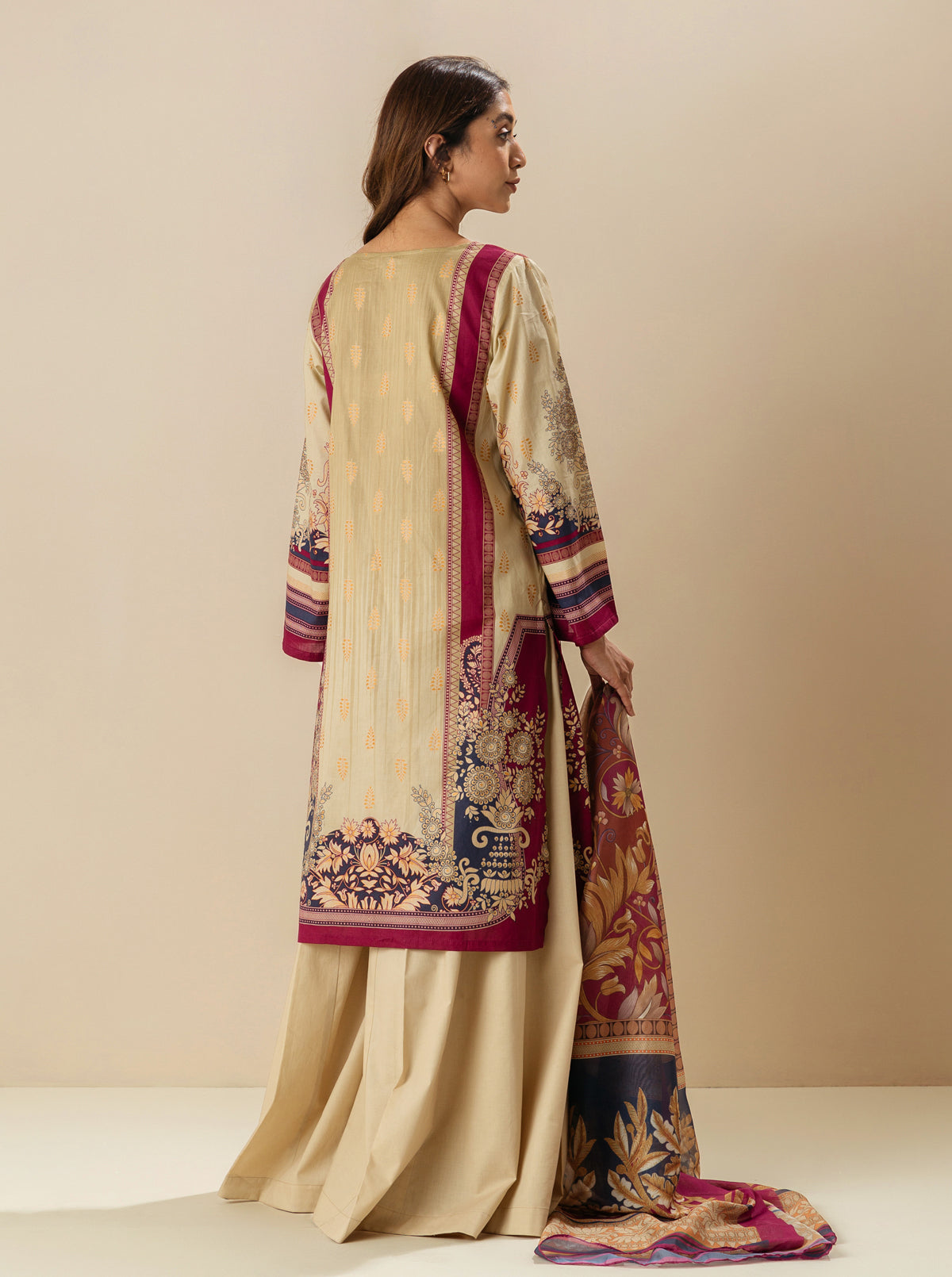 3 Piece - Embroiderd Lawn Suit - Apricot Daydream