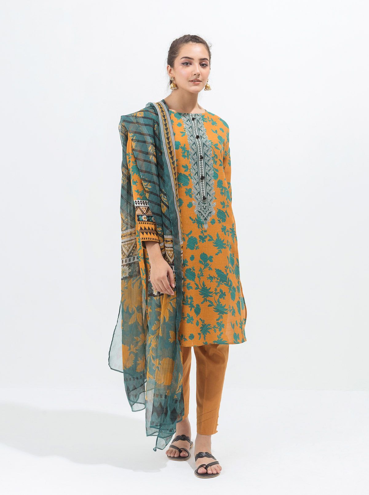 3 Piece - Printed Khaddar Suit - Mystique Bloom
