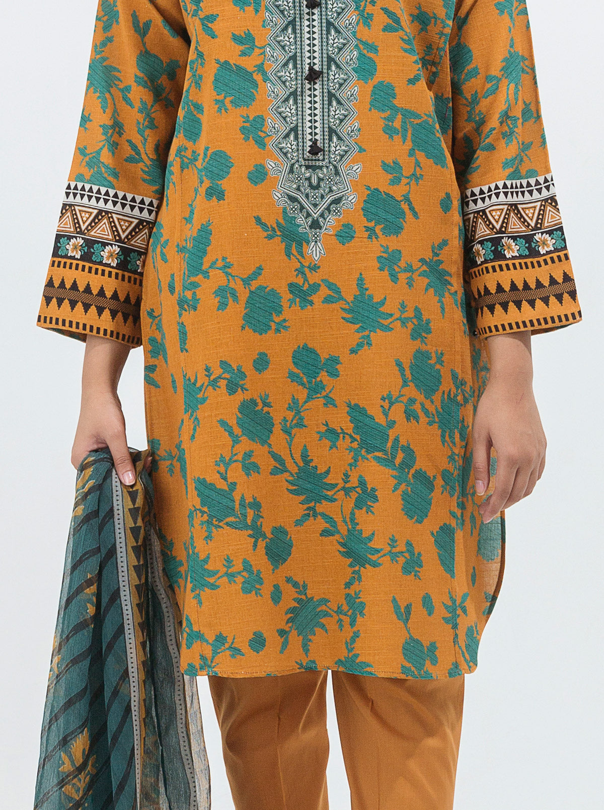 3 Piece - Printed Khaddar Suit - Mystique Bloom