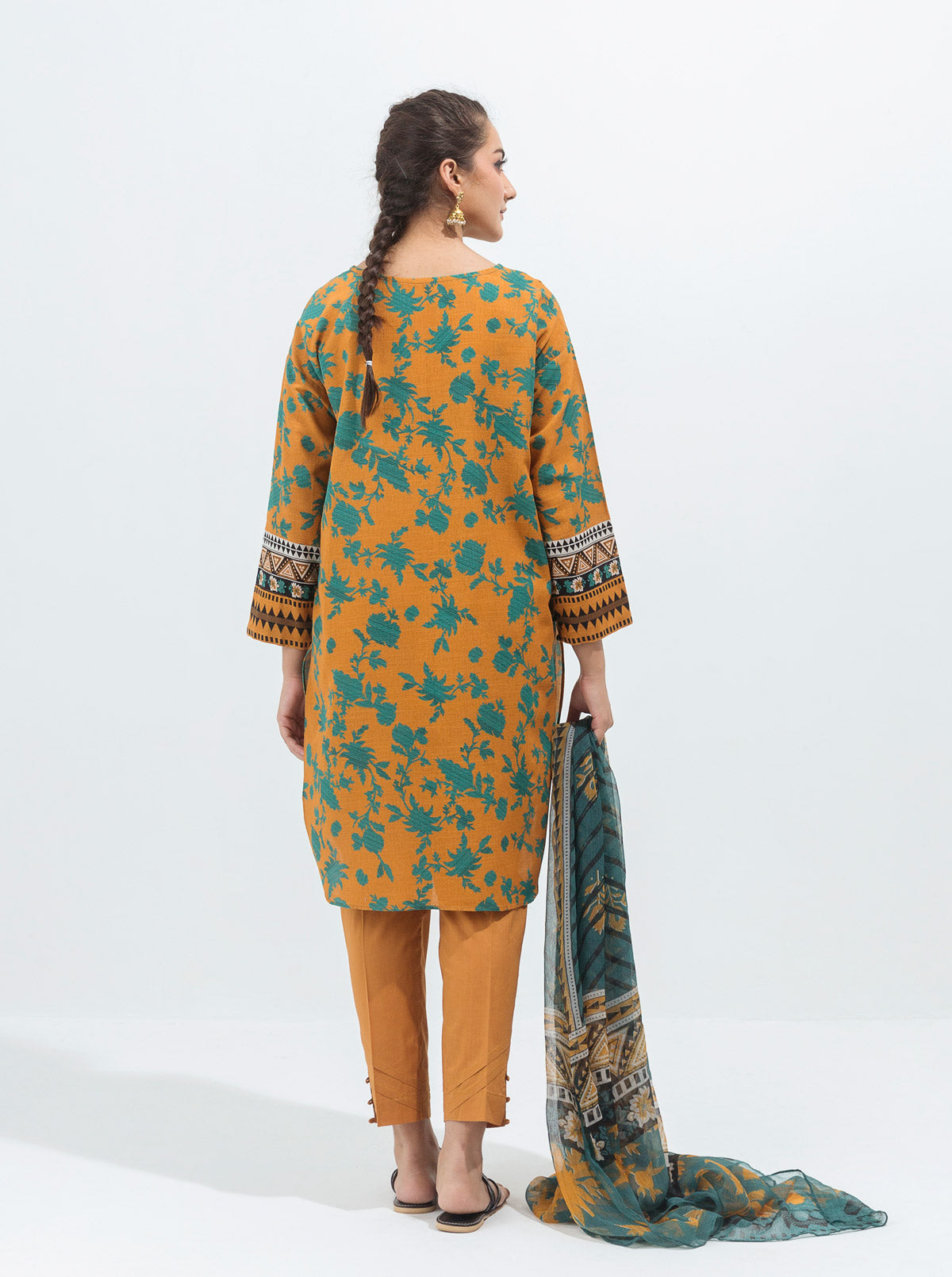 3 Piece - Printed Khaddar Suit - Mystique Bloom