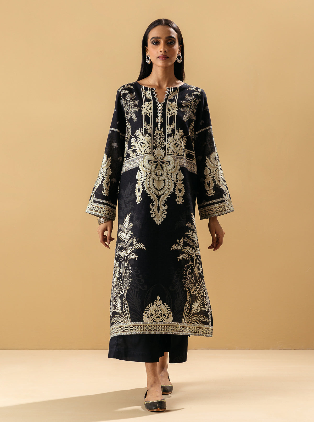 1 PIECE - PRINTED KHADDAR SHIRT - EBONY GARGEN