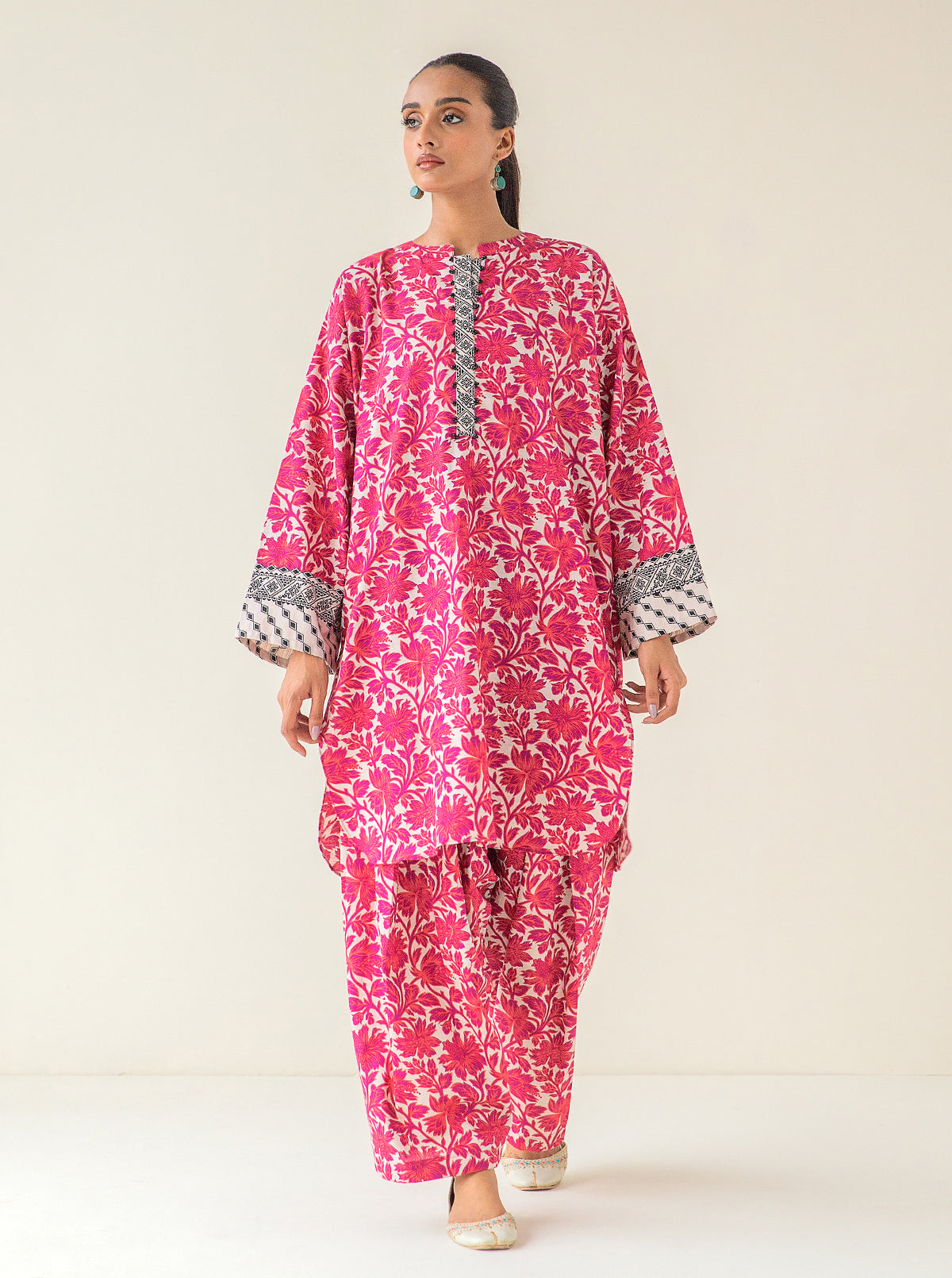 2 Piece - Printed Khaddar Suit - Mulberry Highlights