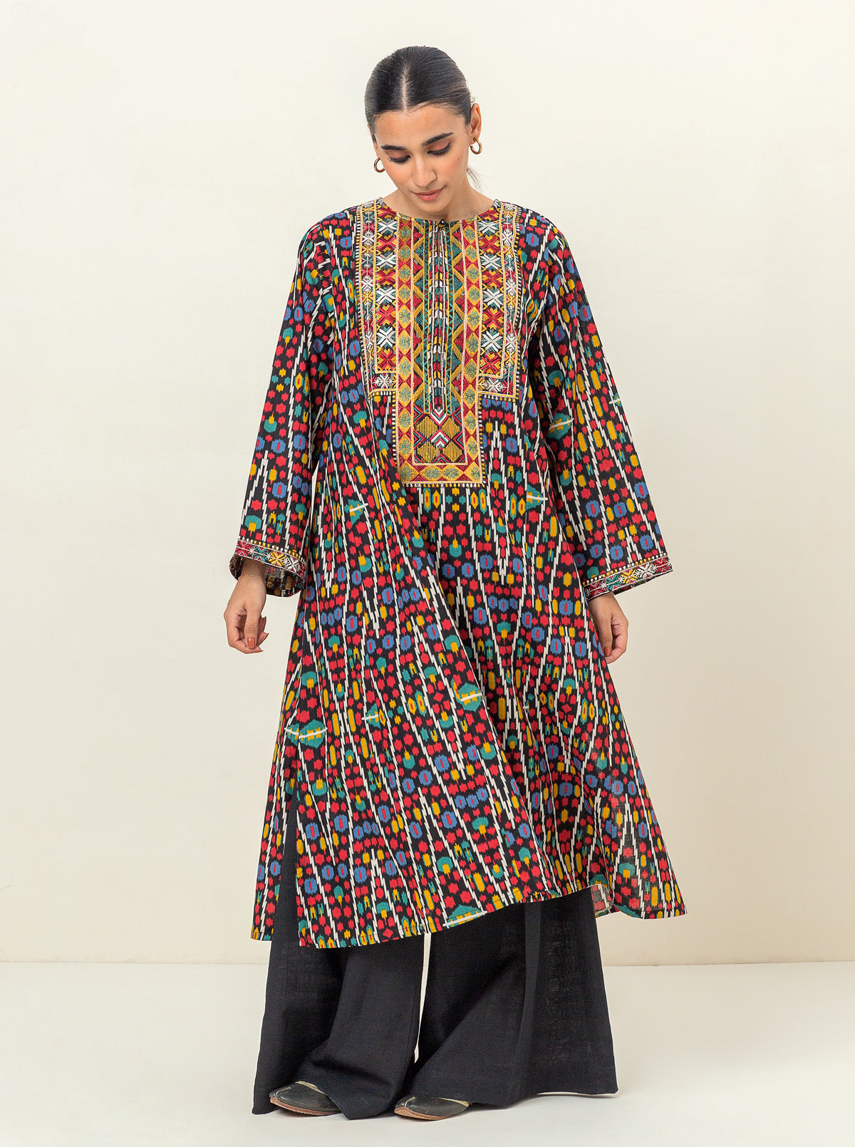 2 Piece - Embroidered Khaddar Suit - Mystique Mistica