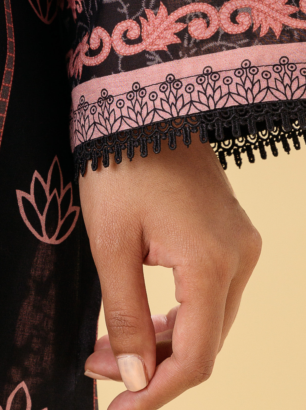 1 PIECE - PRINTED LAWN SHIRT - MAGICAL FLORAMB3S22U08-BLACK-2000000196137-1PC