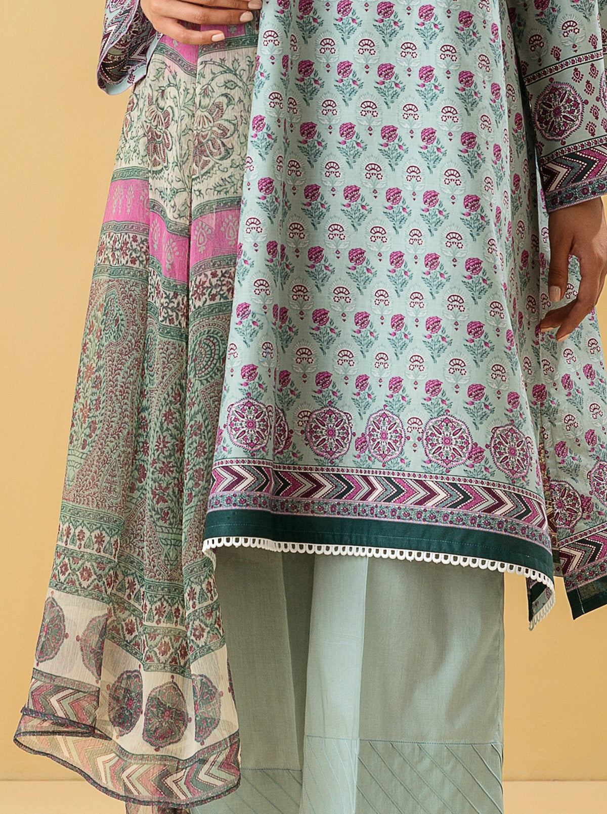 3 PIECE - PRINTED LAWN SUIT - MISTY DEWYMB3S22U27-GREEN-2000000196677-3PC