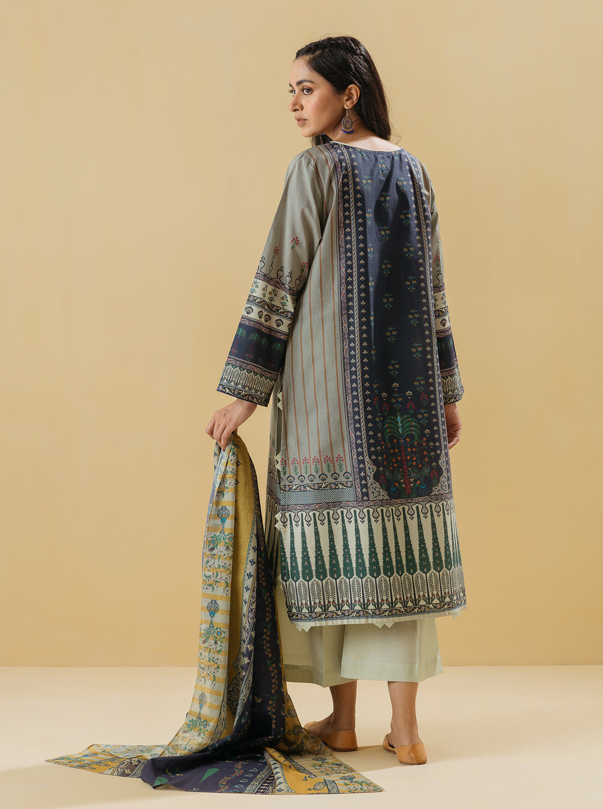 3 Piece - Embroidered Lawn Suit - Rococo Charm