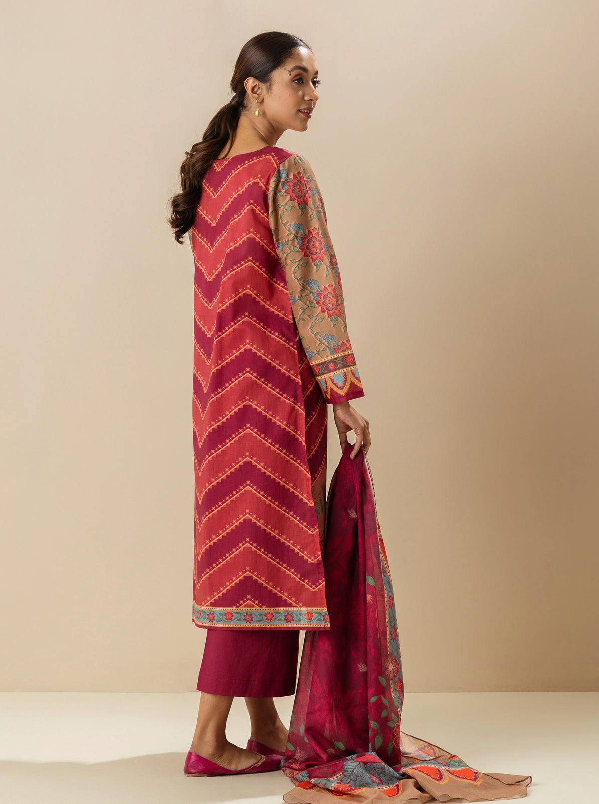 3 Piece - Printed Lawn Suit -Delicate Symphony