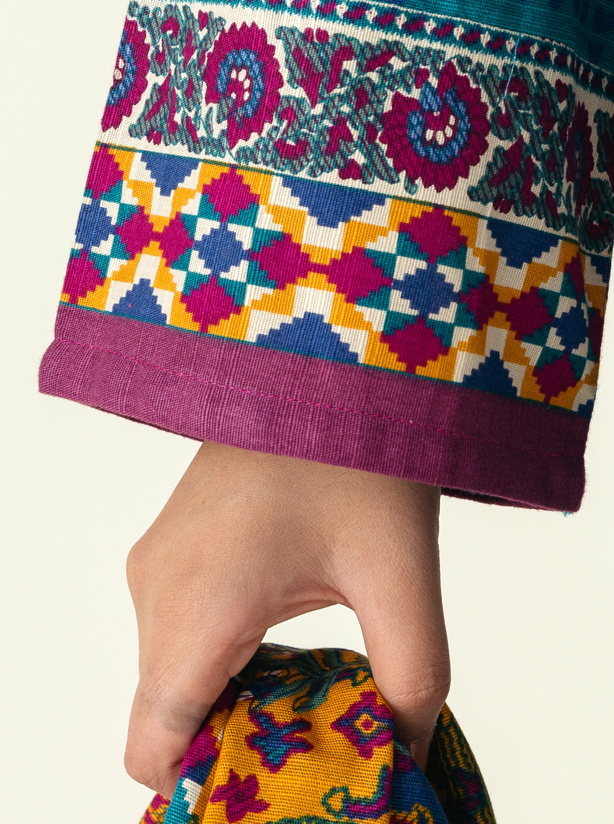 3 Piece - Printed Khaddar Suit - Cascades