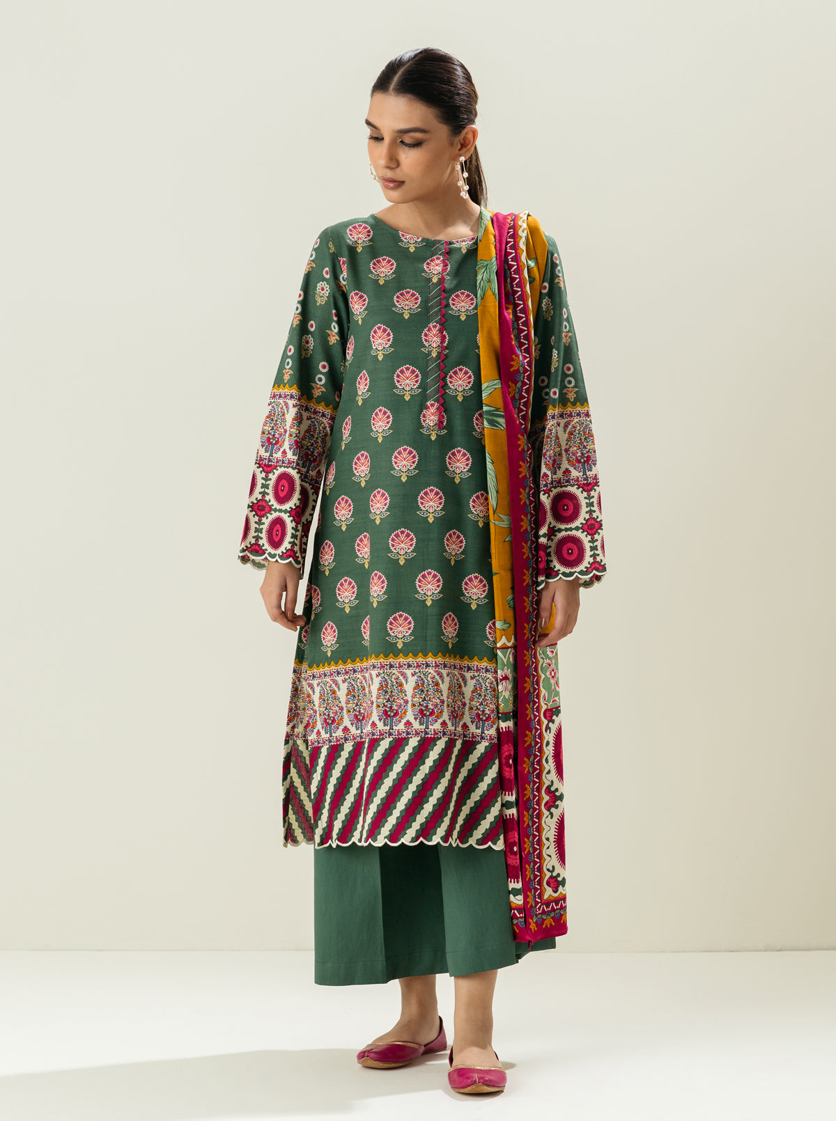 3 Piece - Printed Khaddar Suit - Royal Suzani