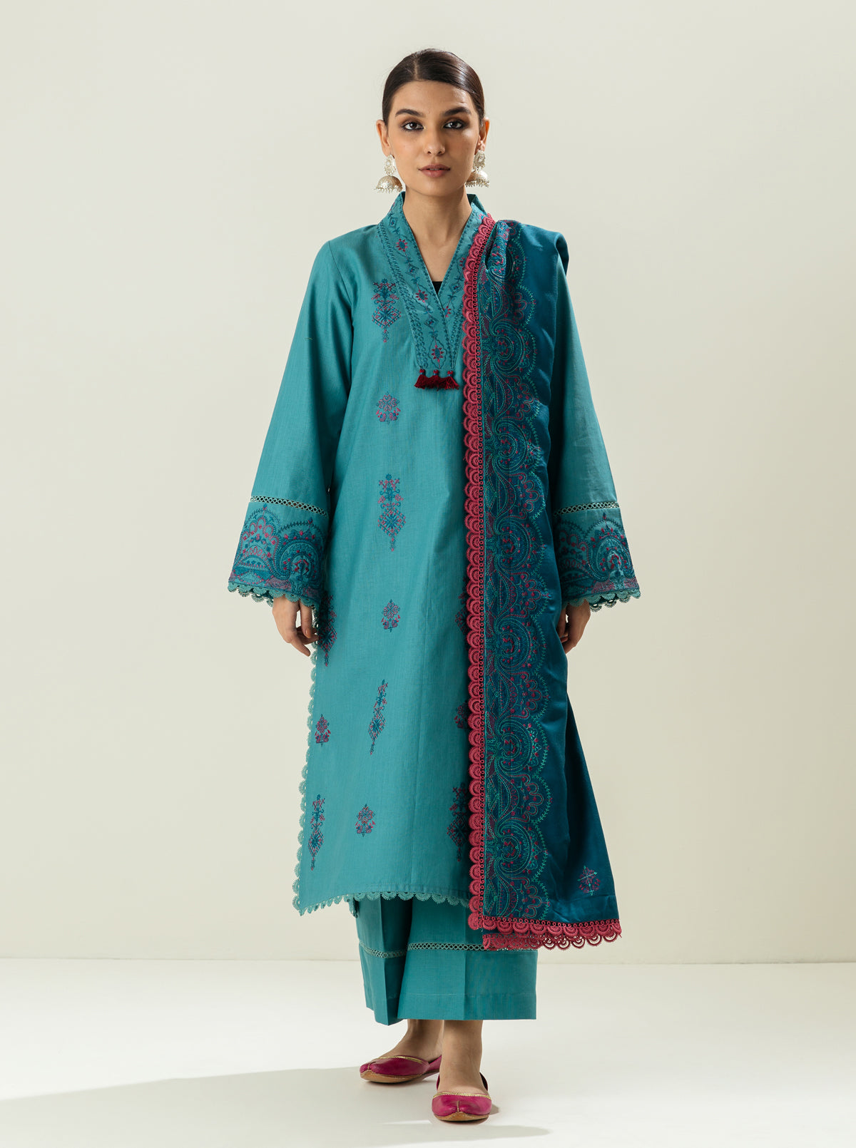 3 Piece - Embroidered Khaddar Suit - Tantalising Teal