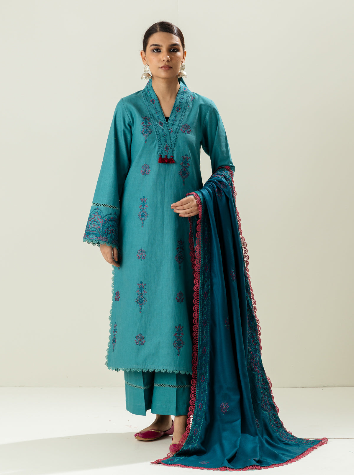 3 Piece - Embroidered Khaddar Suit - Tantalising Teal