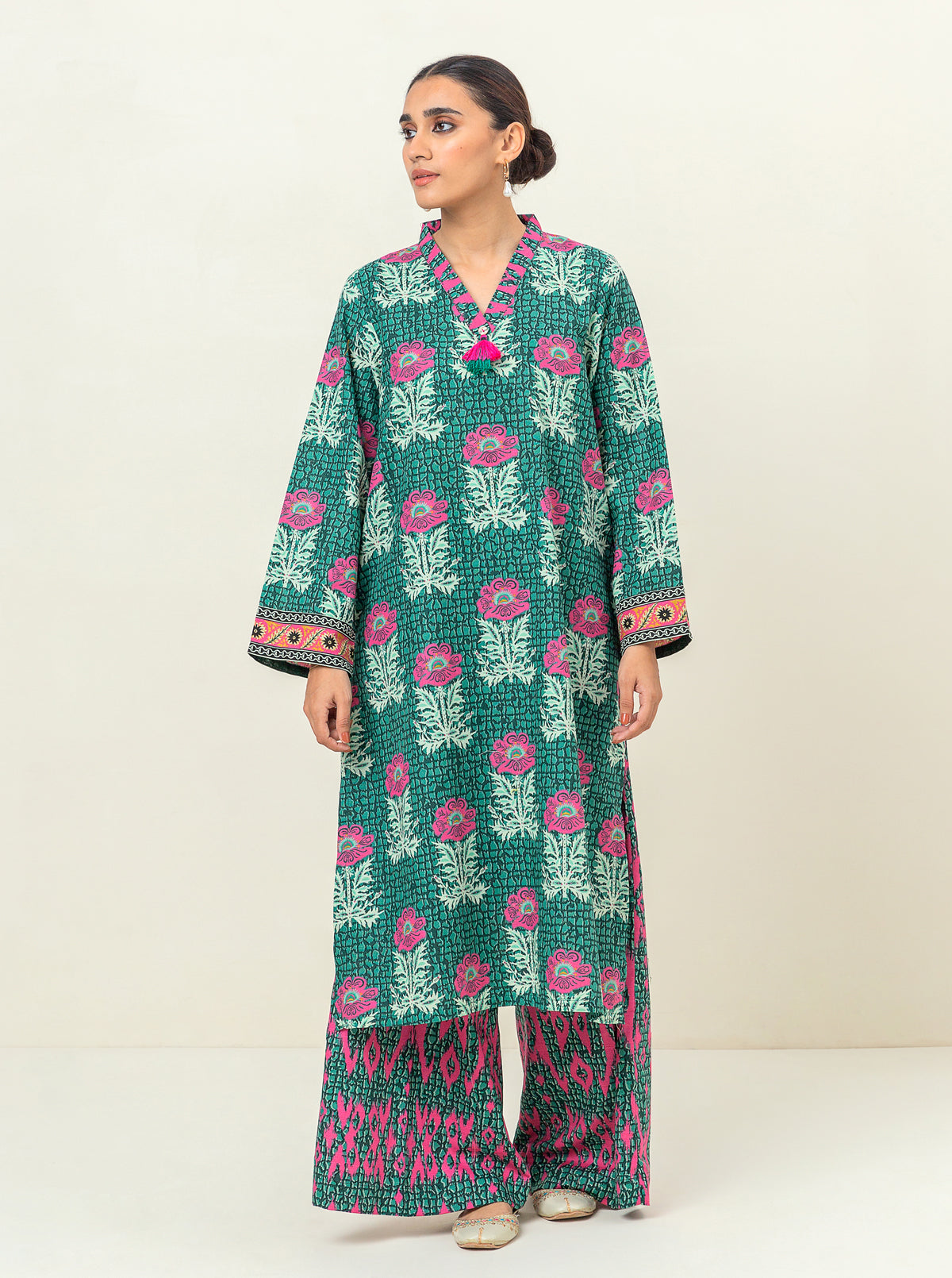 2 Piece - Printed Khaddar Suit - Meadow Melody