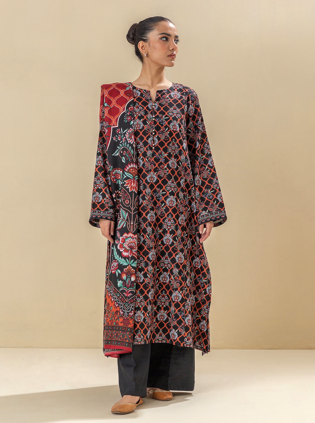 2 Piece - Printed Khaddar Suit With Herringbone Shawl - Ebony Sunrise