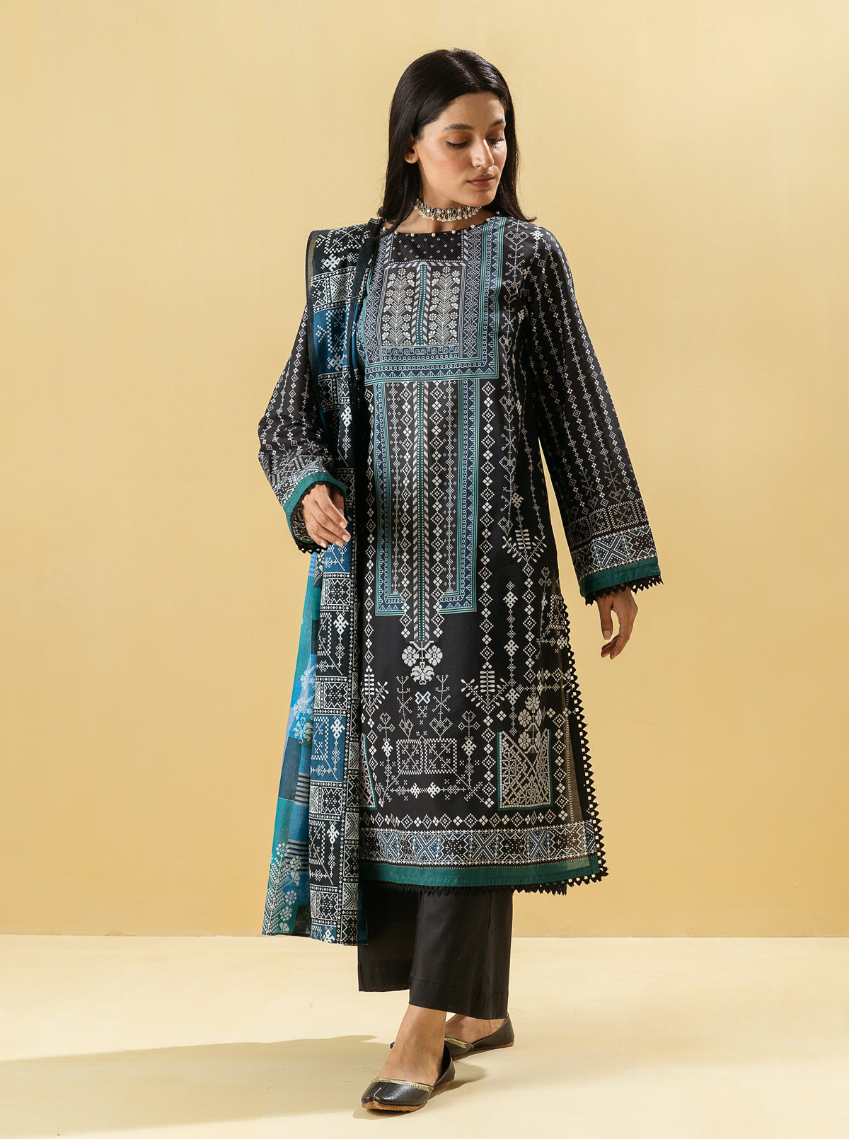 3 PIECE - PRINTED LAWN SUIT - ETHNIC TREASUREMB4S22U34-BLACK-2000000200792-3PC