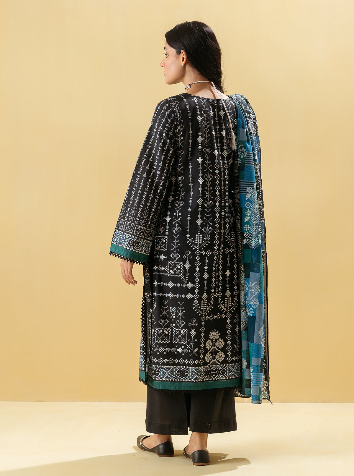 3 PIECE - PRINTED LAWN SUIT - ETHNIC TREASUREMB4S22U34-BLACK-2000000200792-3PC