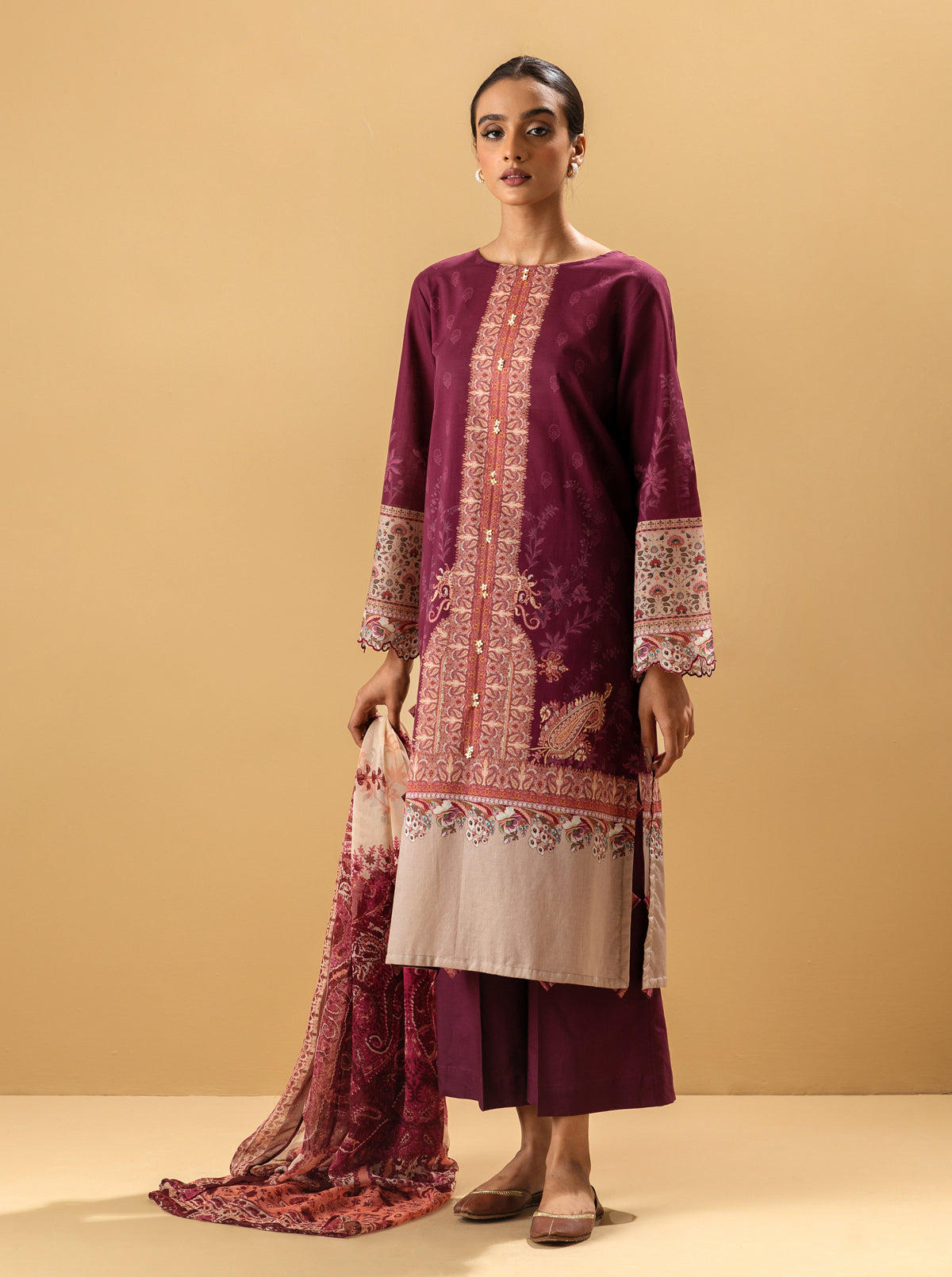 3 PIECE - PRINTED LAWN SUIT - MAGENTA HAZEMB4S22U48-MAROON-2000000206878-3PC