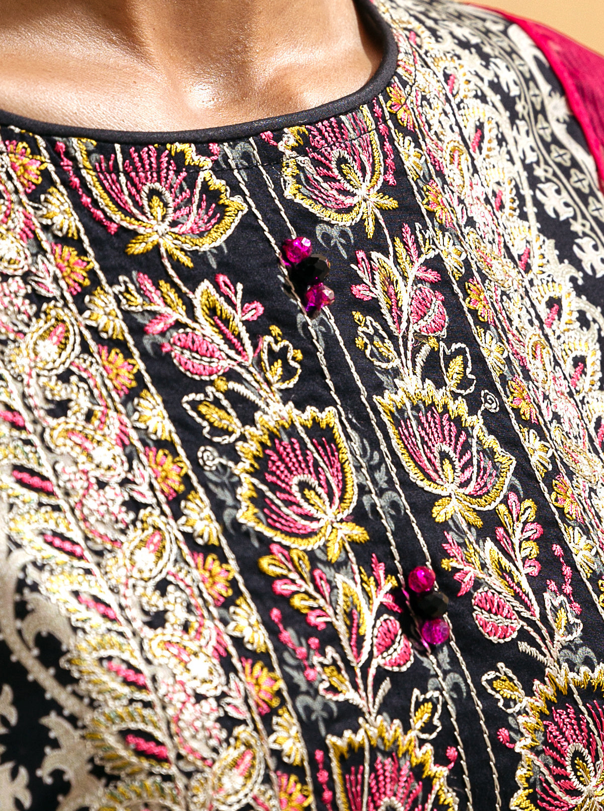 3 PIECE - EMBROIDERED LAWN SUIT - GYPSY GEMSMB4S22U52-BLACK-2000000203484-3PC