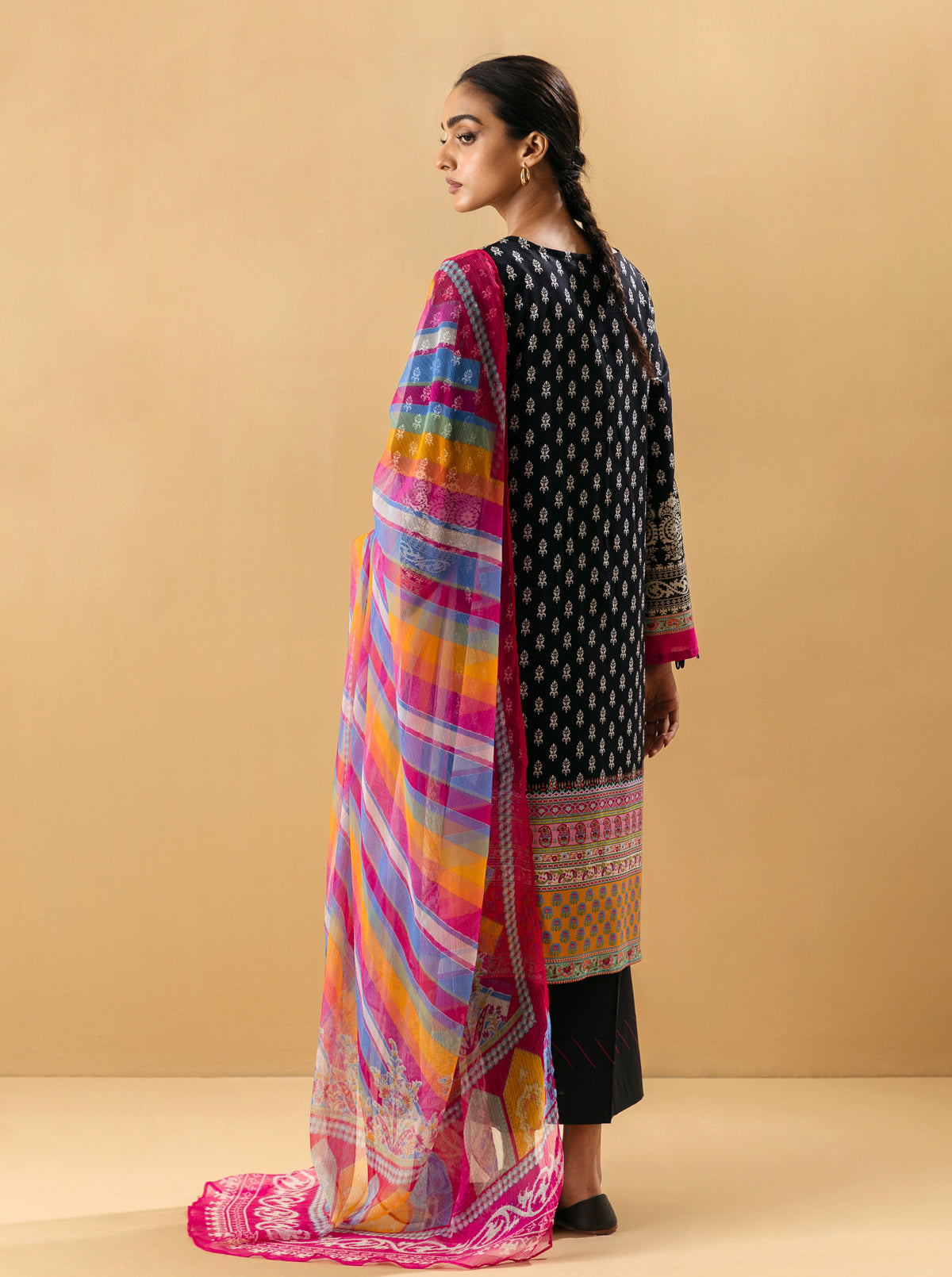 3 PIECE - EMBROIDERED LAWN SUIT - GYPSY GEMSMB4S22U52-BLACK-2000000203484-3PC