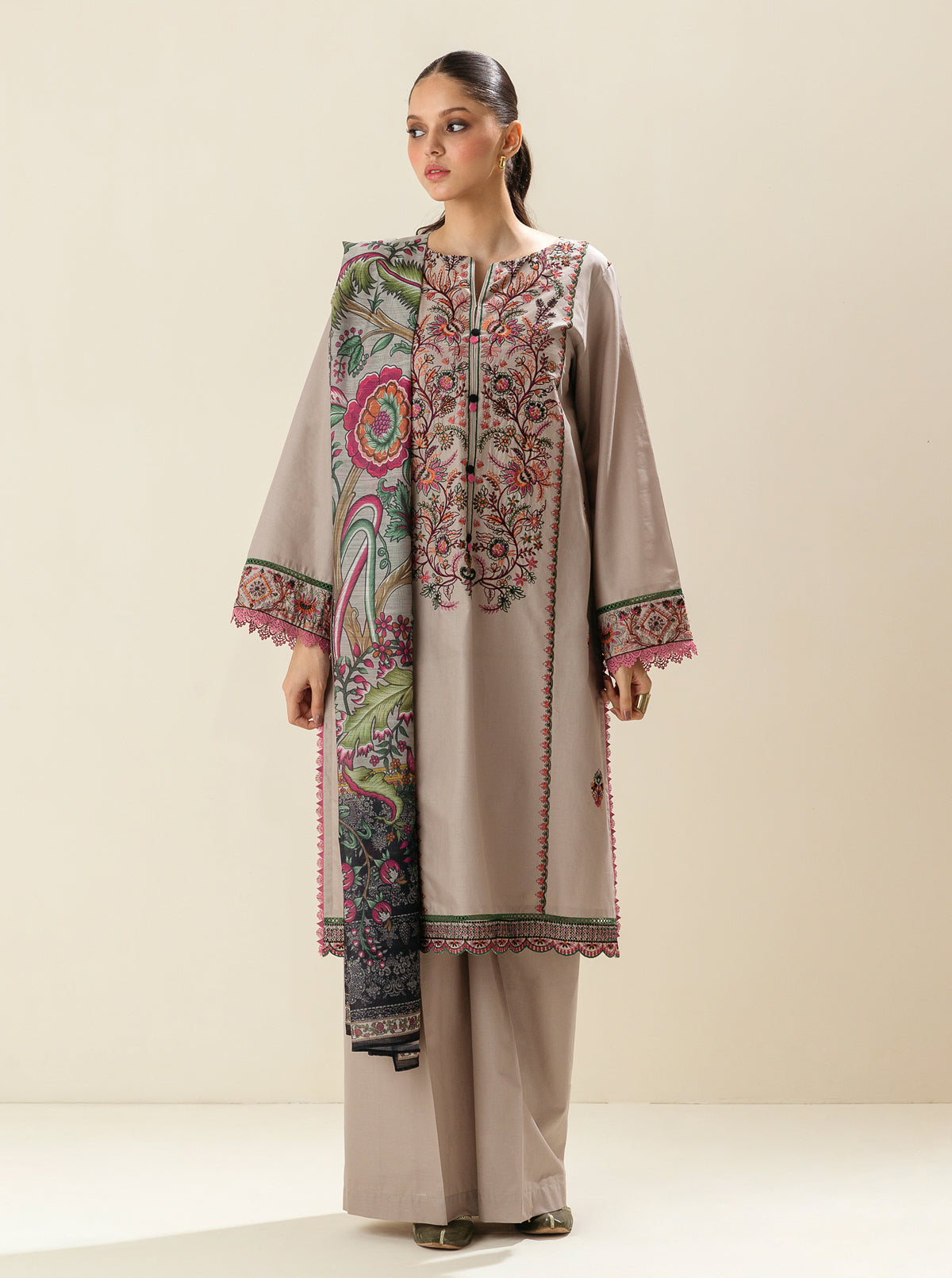 3 Piece - Embroidered Lawn Suit - Concrete Magic