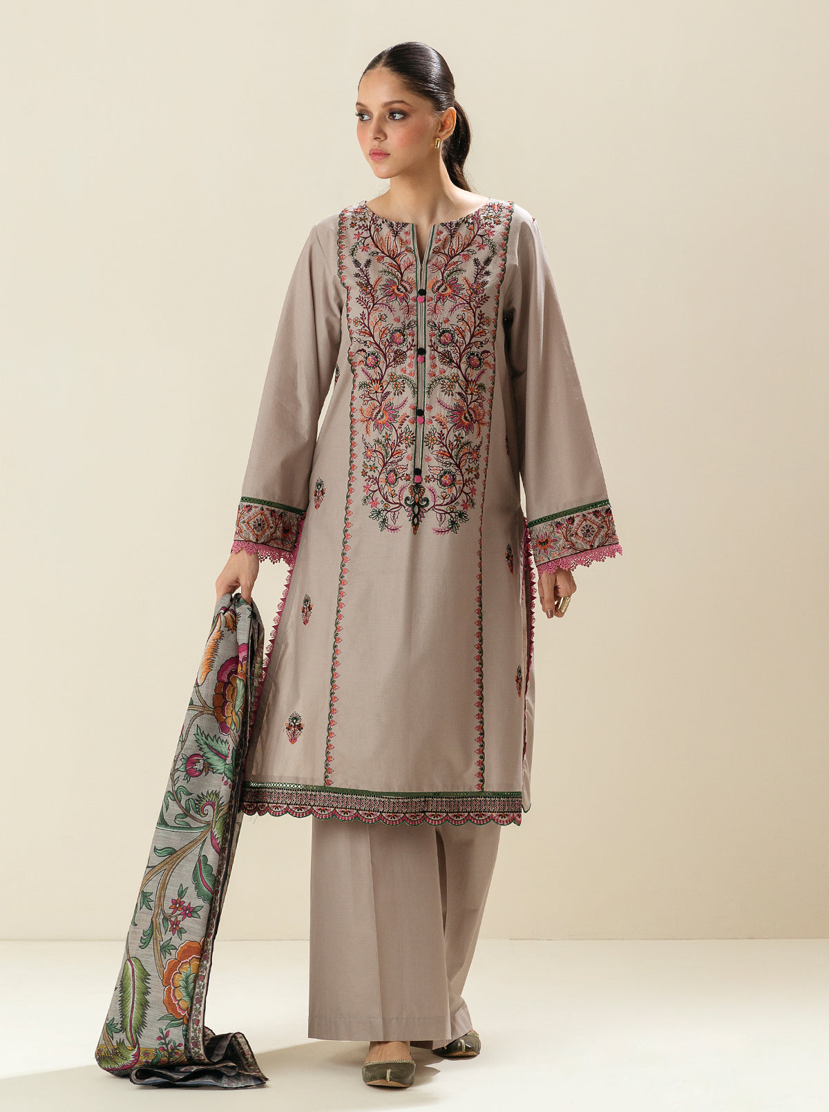 3 Piece - Embroidered Lawn Suit - Concrete Magic