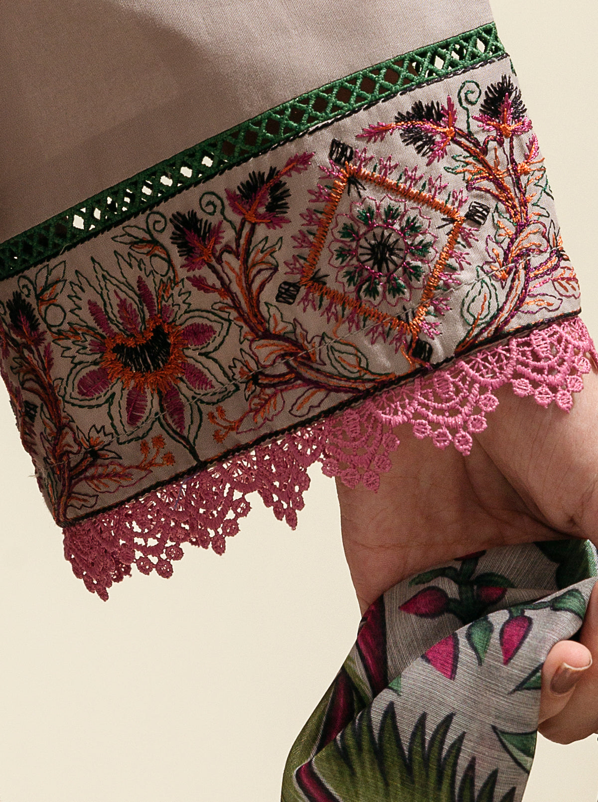 3 Piece - Embroidered Lawn Suit - Concrete Magic