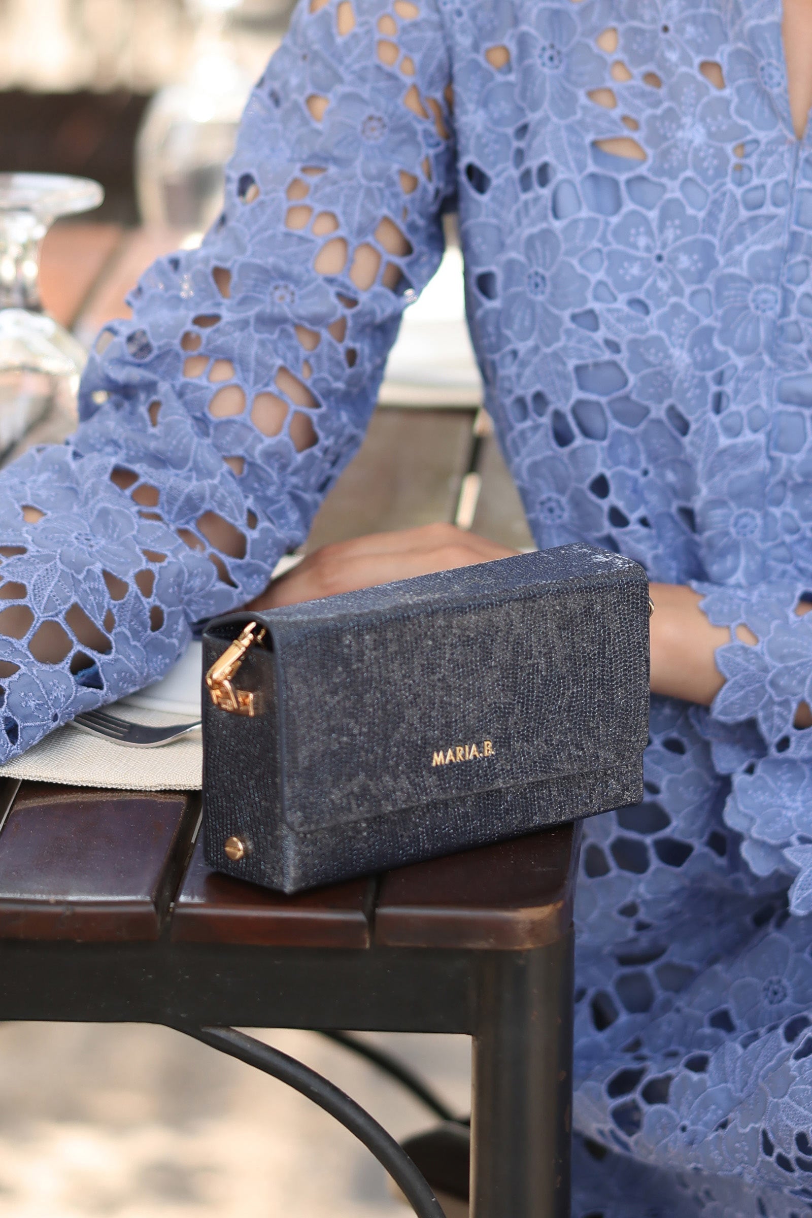 https://cdn.shopify.com/s/files/1/0620/8788/9062/files/MBG-S25-03_Dark_Blue_-2.jpg?v=1746539606