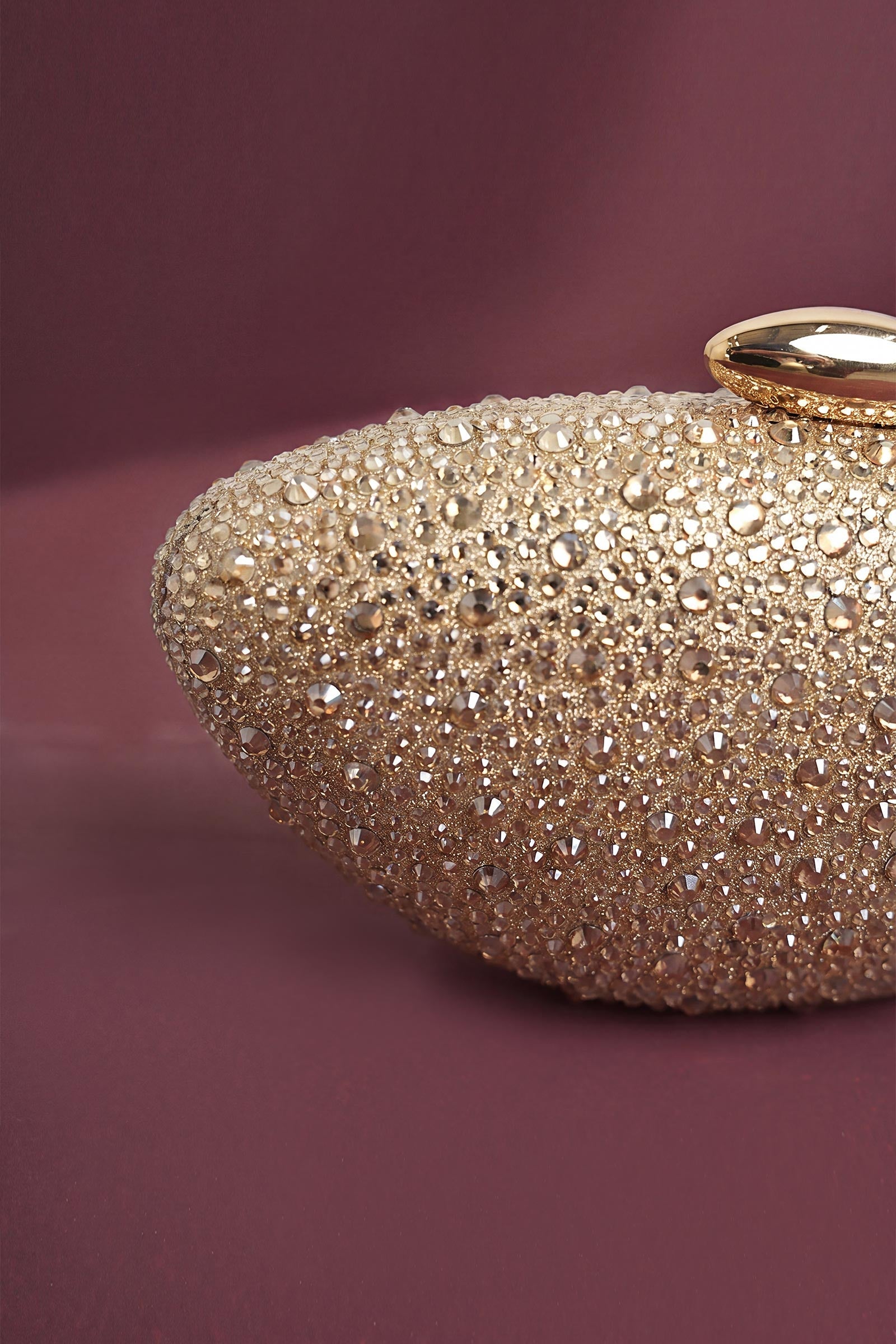 https://cdn.shopify.com/s/files/1/0620/8788/9062/files/MBG-SS26-10Gold_D.jpg?v=1778673973