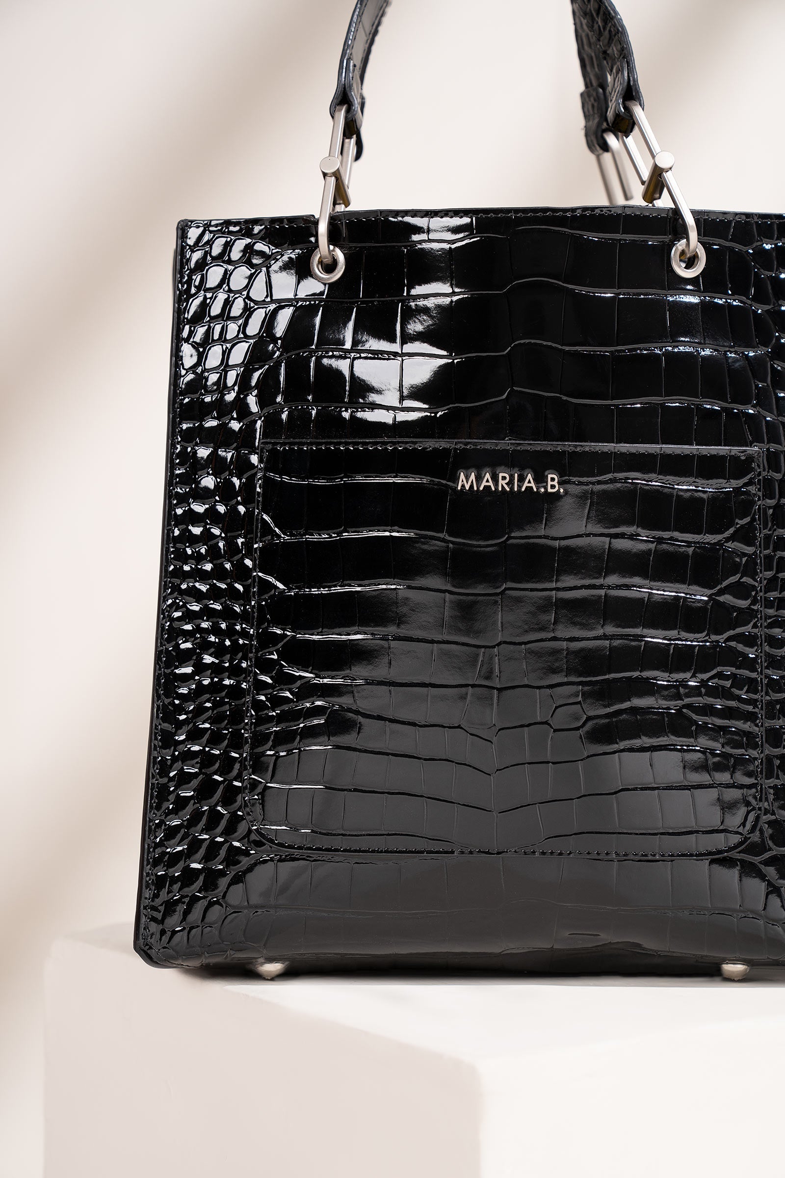 https://cdn.shopify.com/s/files/1/0620/8788/9062/files/MBG-W25-04BlackCloseup_D.jpg?v=1763734666