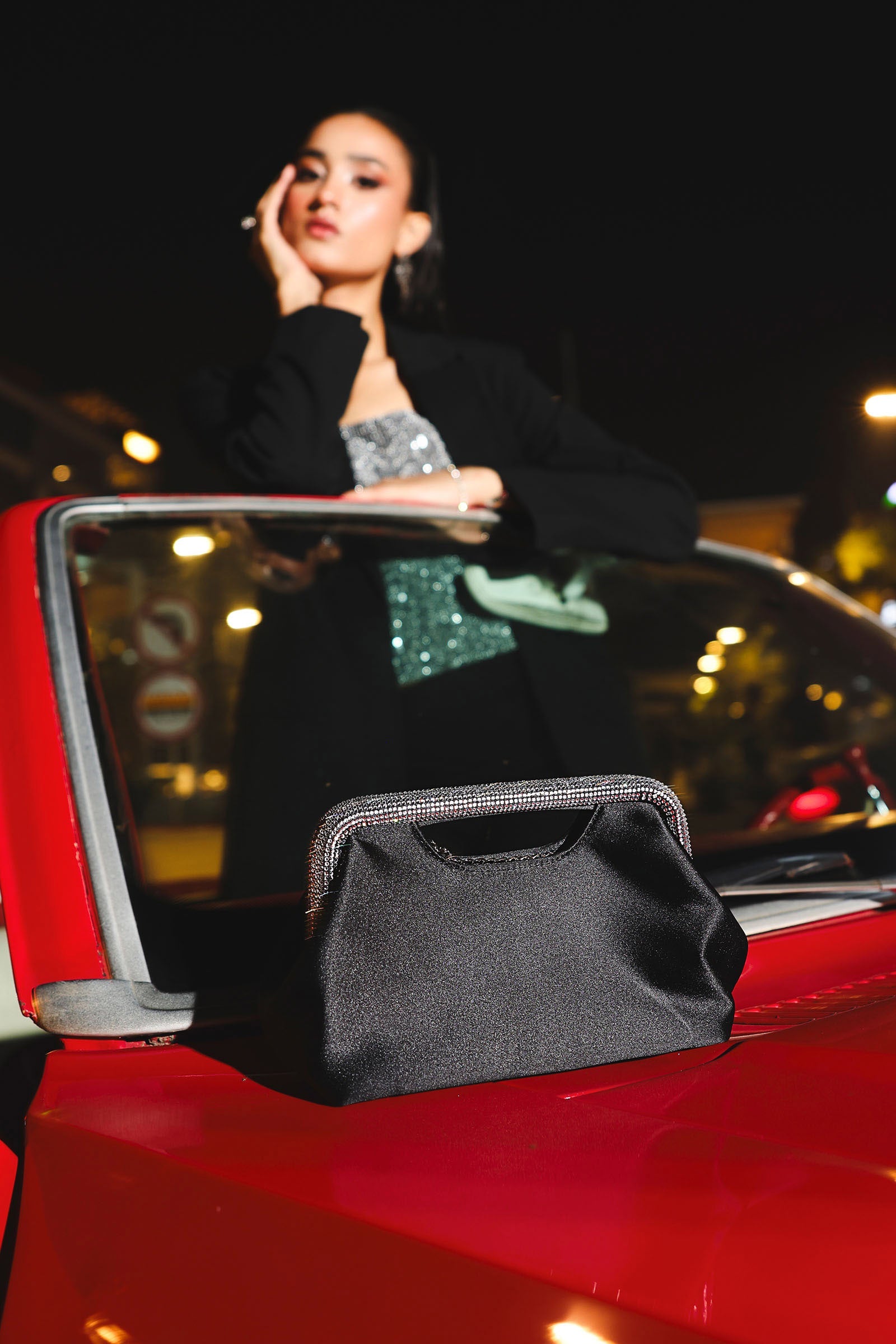 https://cdn.shopify.com/s/files/1/0620/8788/9062/files/MBG-W25-06-Black_Front_A.jpg?v=1763734806