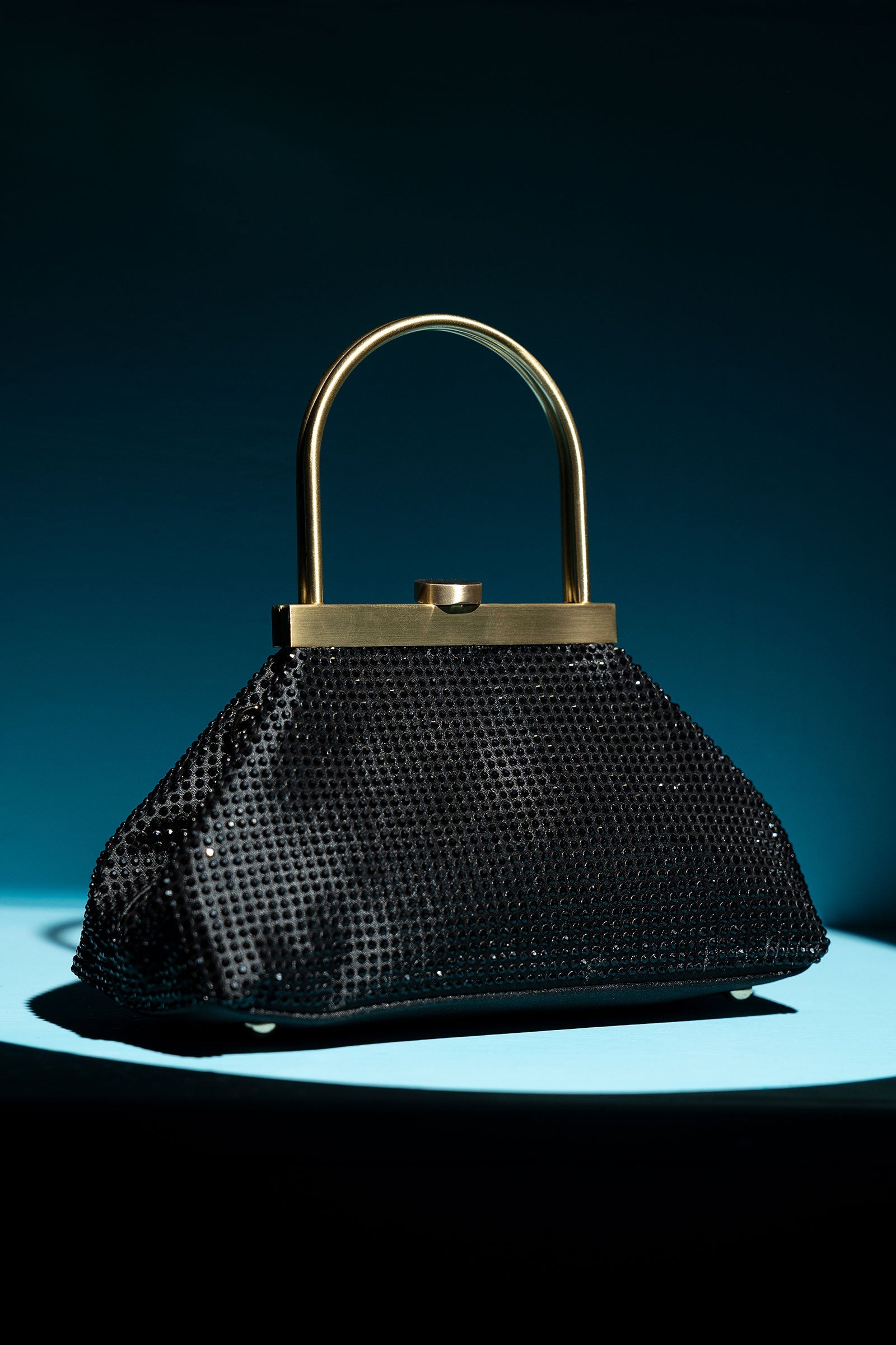 https://cdn.shopify.com/s/files/1/0620/8788/9062/files/MBG-W25-12BlackSide_B.jpg?v=1763735508