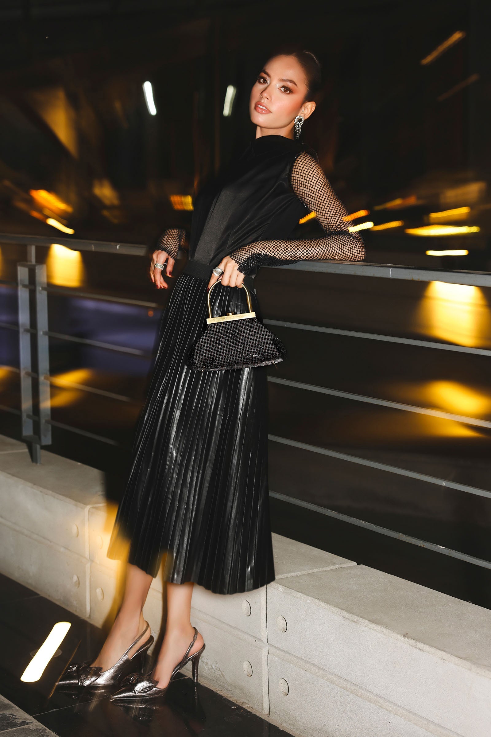 https://cdn.shopify.com/s/files/1/0620/8788/9062/files/MBG-W25-12_Black_Front_A.jpg?v=1763735508