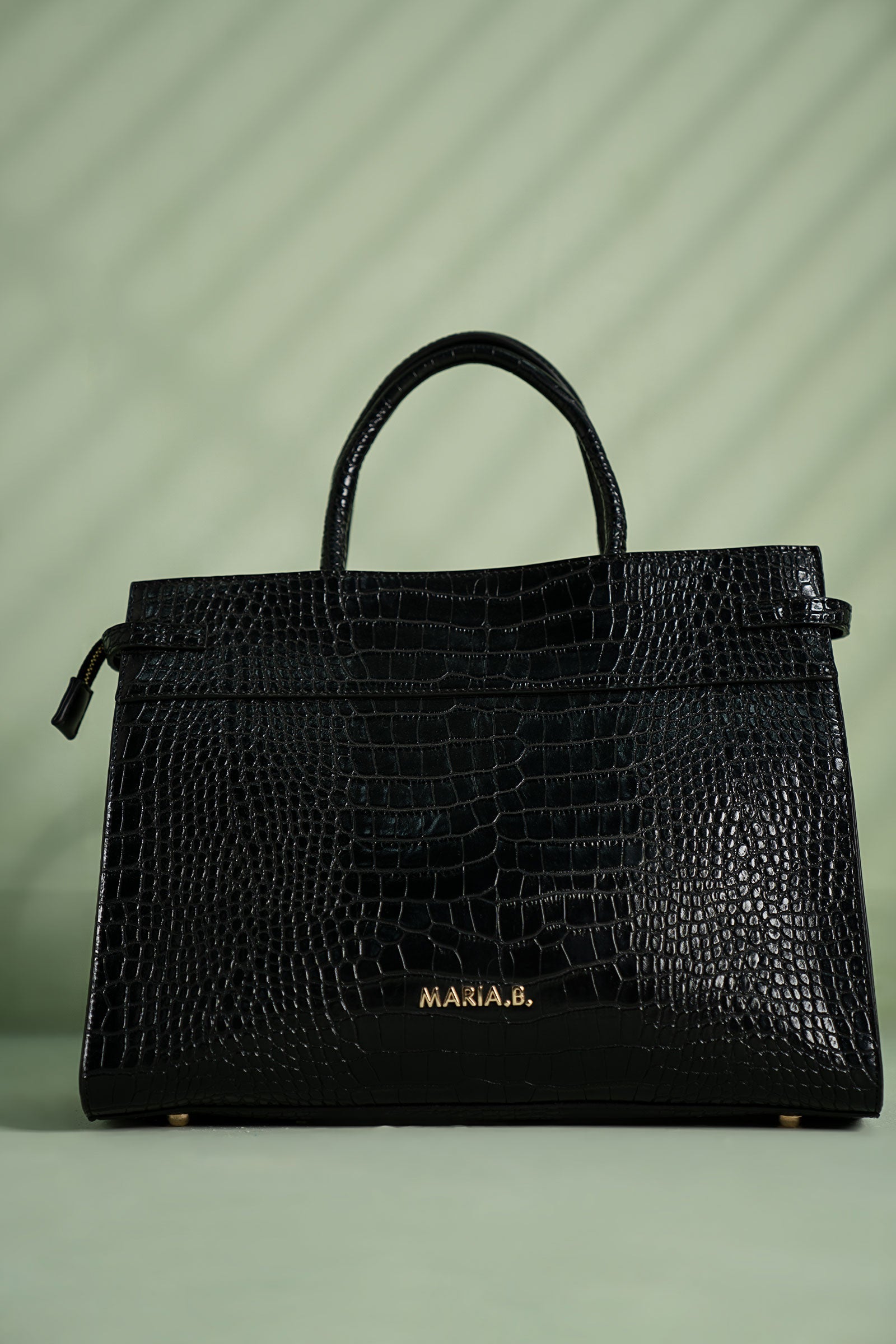https://cdn.shopify.com/s/files/1/0620/8788/9062/files/MBG-W25-18BlackFront_A.jpg?v=1763735915