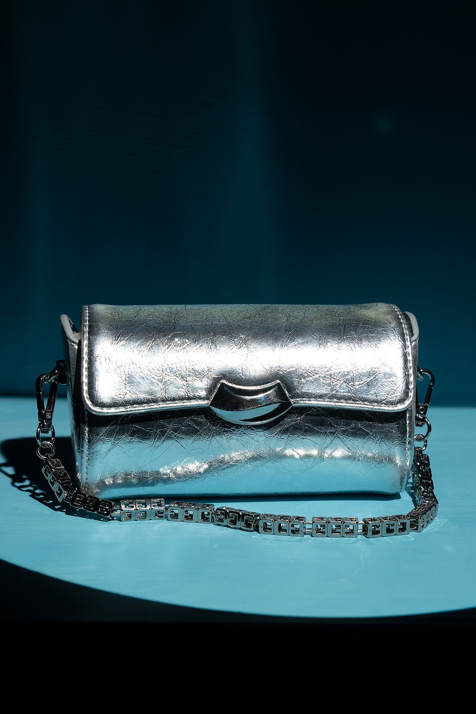 https://cdn.shopify.com/s/files/1/0620/8788/9062/files/MBG-W25-20SilverFront_A.jpg?v=1762953395